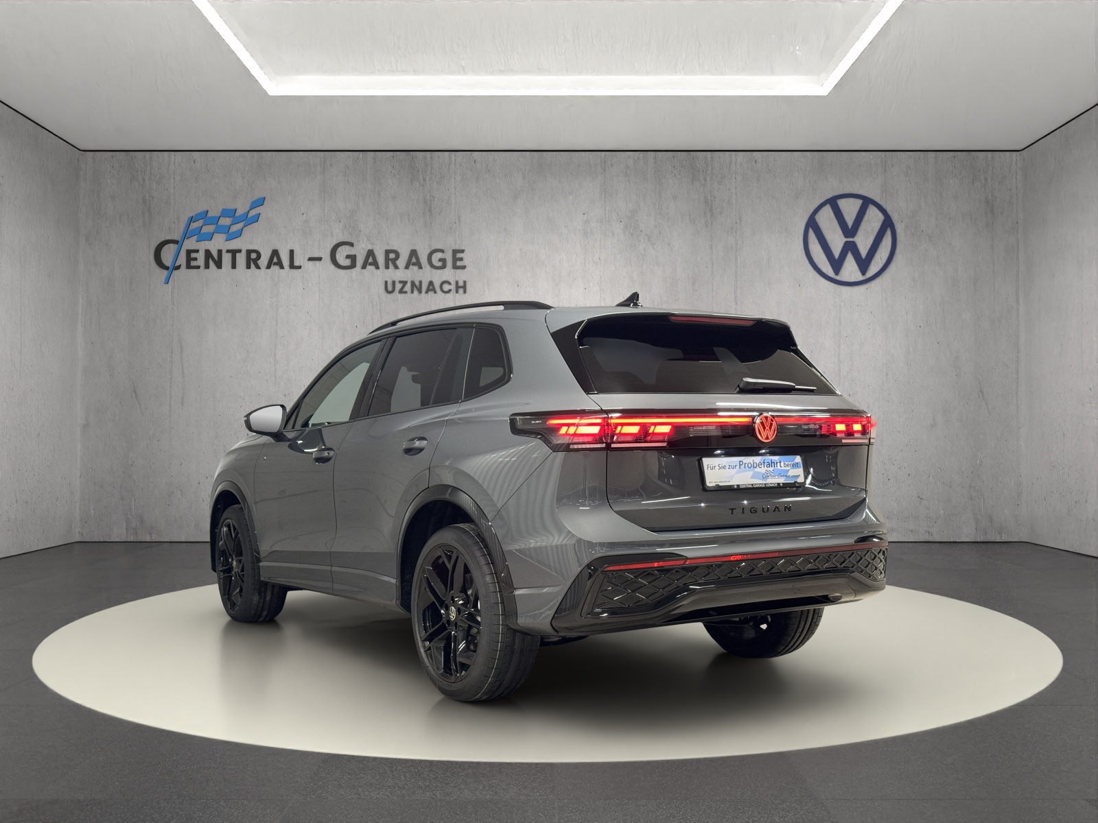 VW Tiguan 2.0 TSI United DSG 4Motion-showroom-element-2