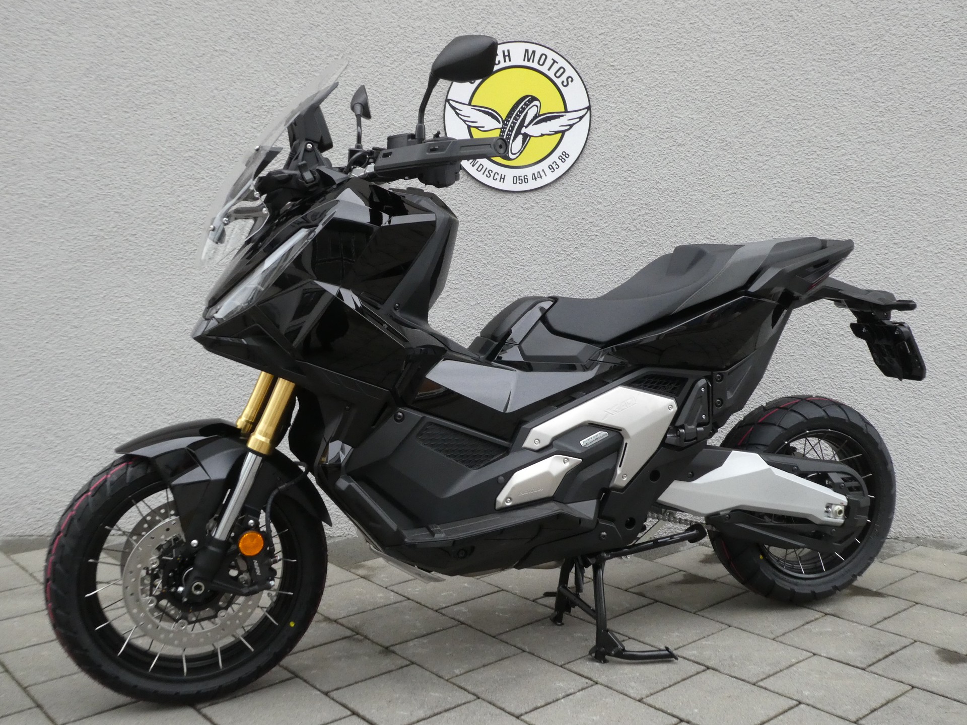 HONDA X-ADV 750-image-4