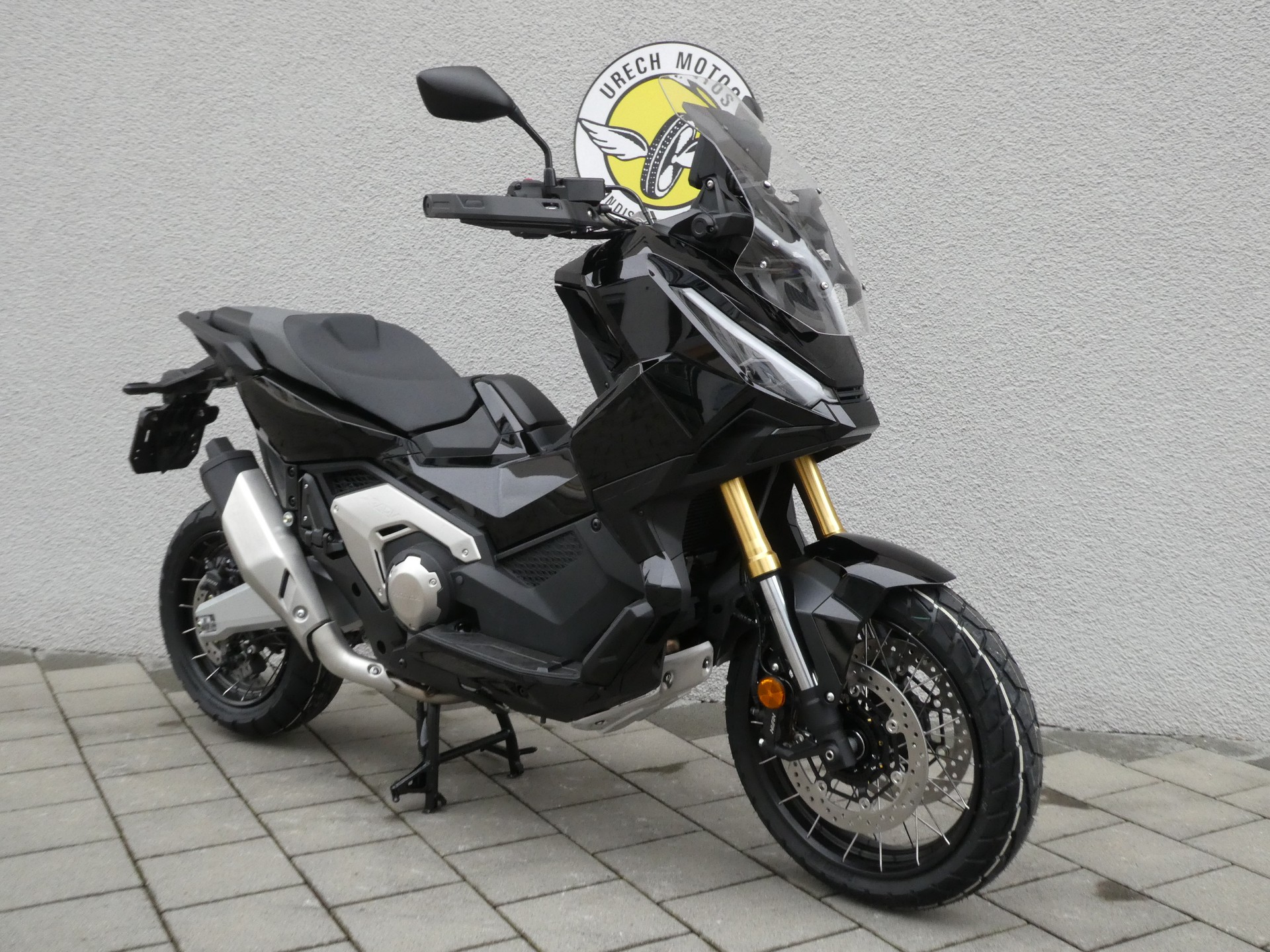 HONDA X-ADV 750-image-0