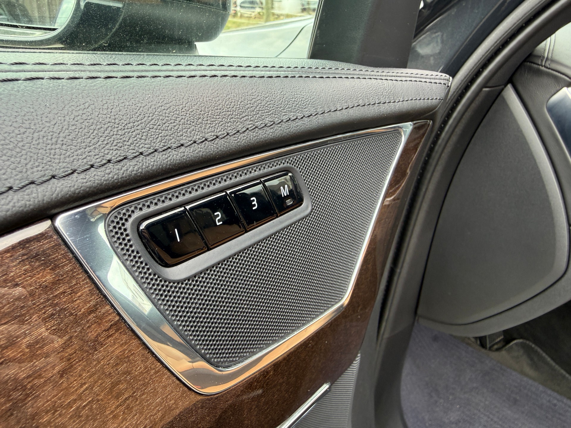 VOLVO XC90 D5 AWD Inscription Geartronic-image-19