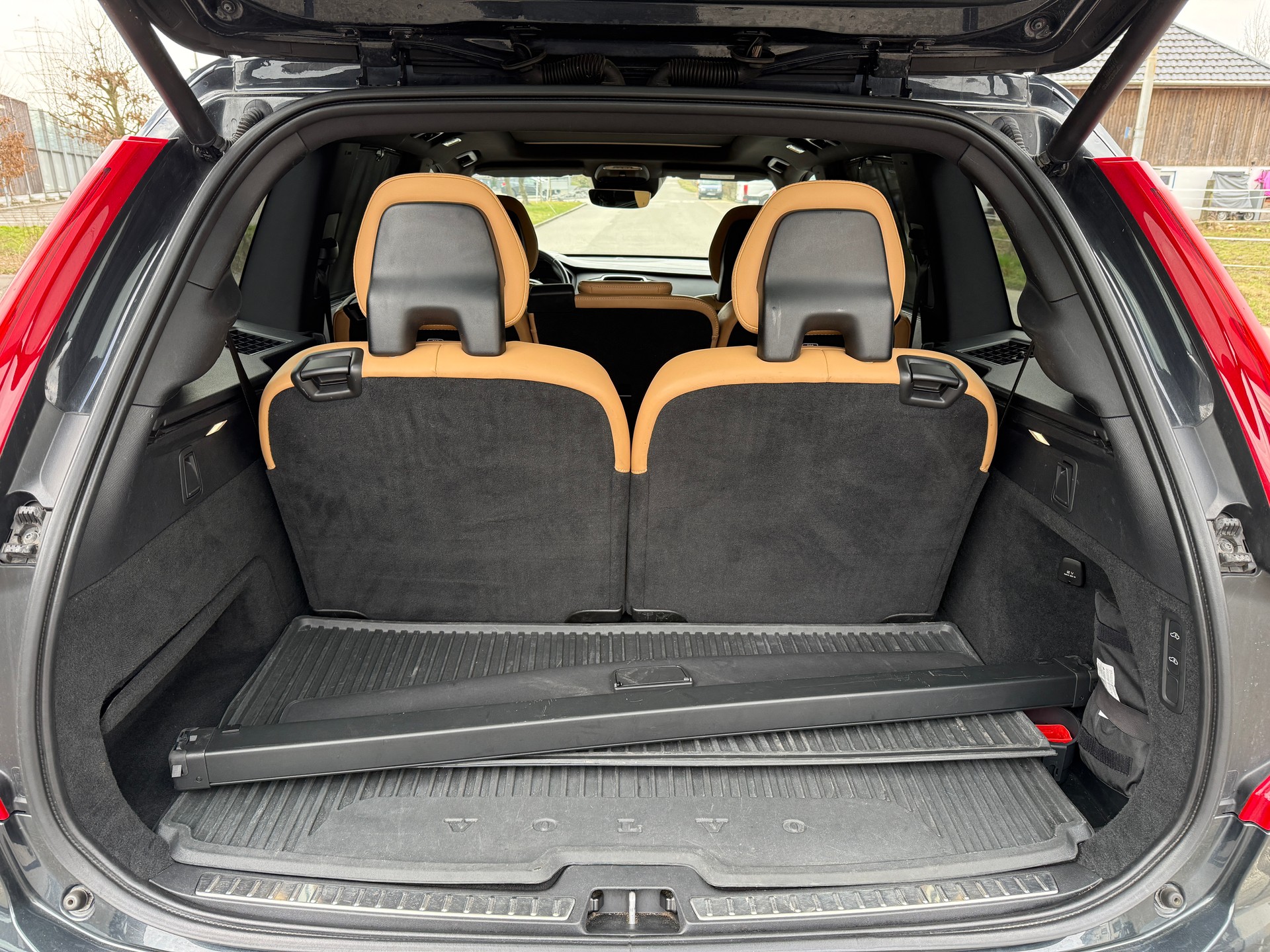 VOLVO XC90 D5 AWD Inscription Geartronic-image-17