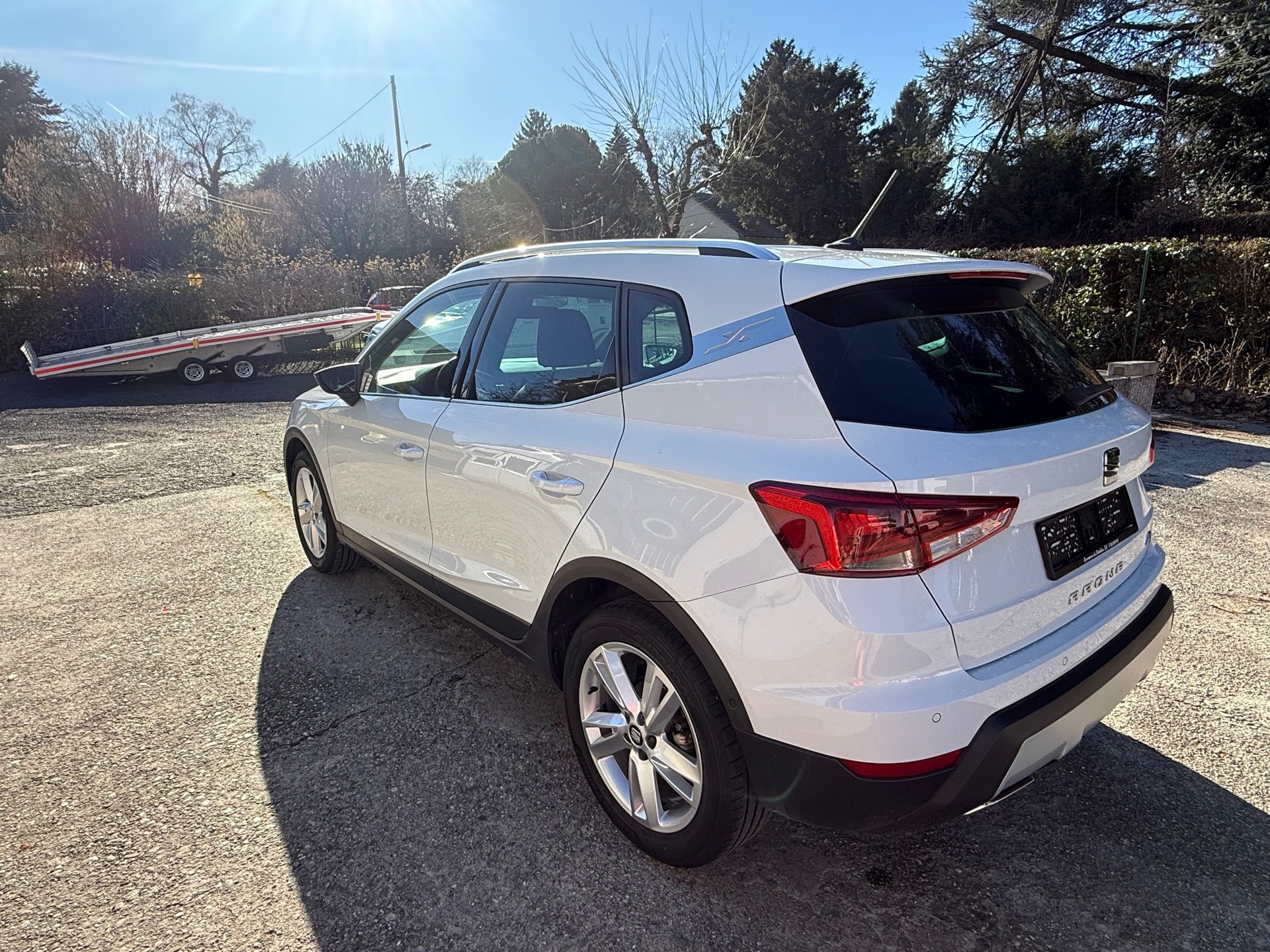 SEAT Arona 1.5 TSI Evo FR ( Sièges alcanthara - Visite du jour-Garantie-Service à jour )-image-3