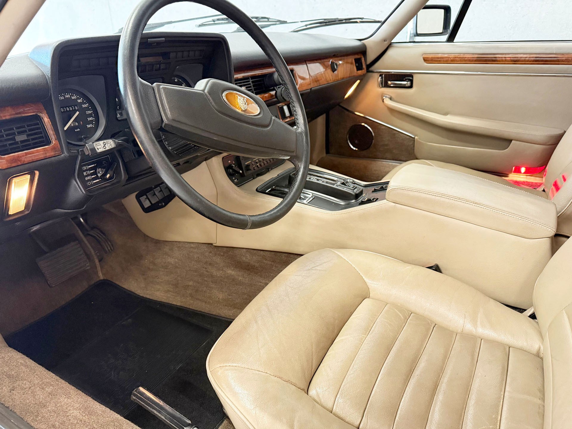 JAGUAR XJS 5.3 V12 Convertible | Vétéran-image-7