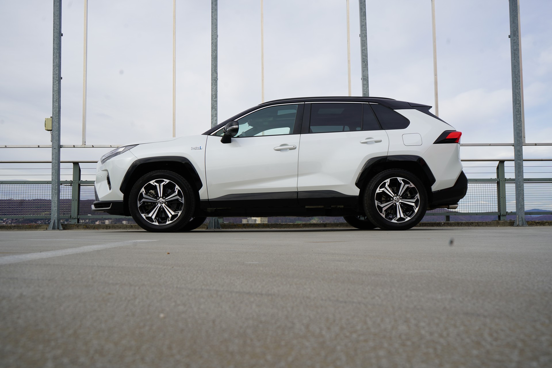 TOYOTA RAV-4 2.5 PHEV GR SPORT E-CVT 4WD l 306 PS-showroom-element-1