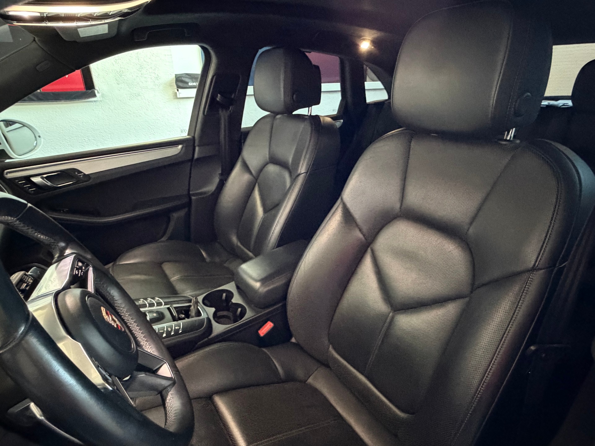 PORSCHE Macan Turbo PDK-image-10