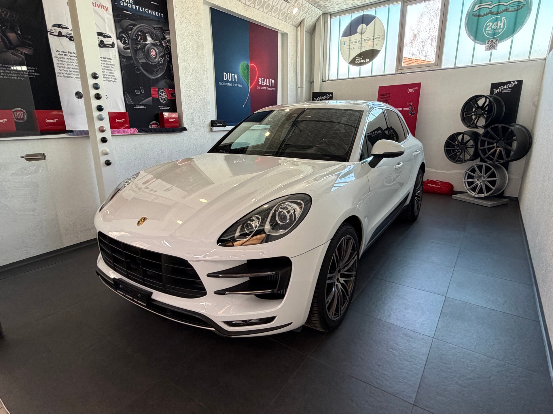 PORSCHE Macan Turbo PDK-image-6