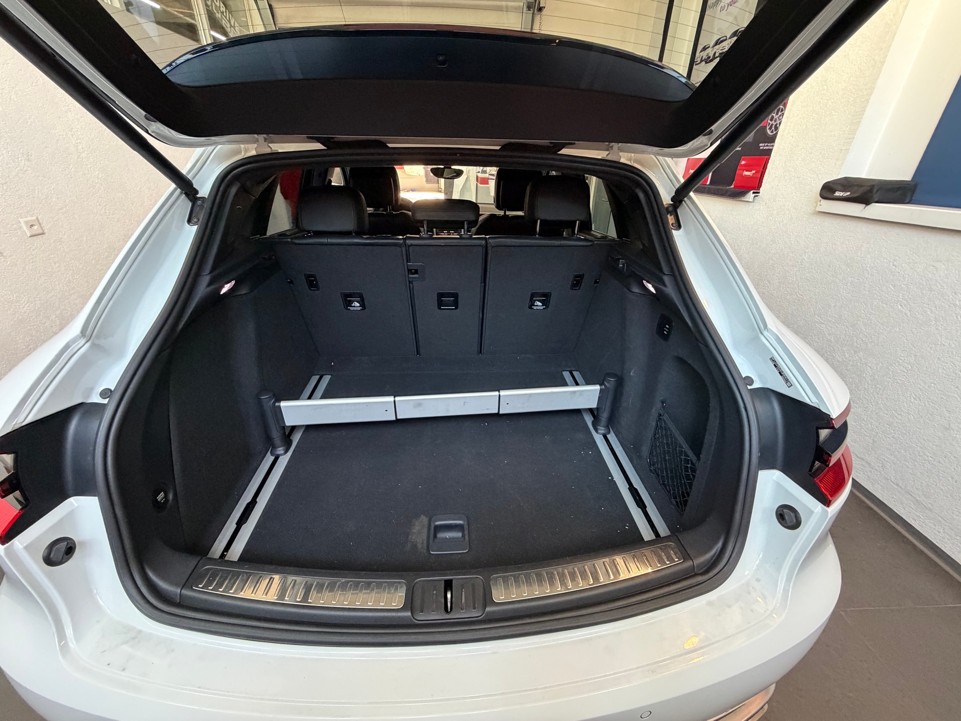 PORSCHE Macan Turbo PDK-image-14