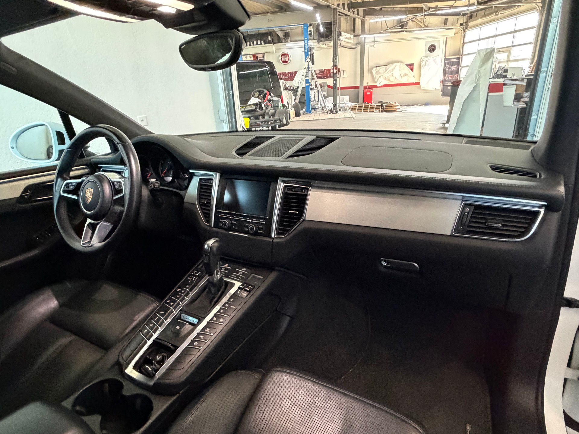 PORSCHE Macan Turbo PDK-image-12