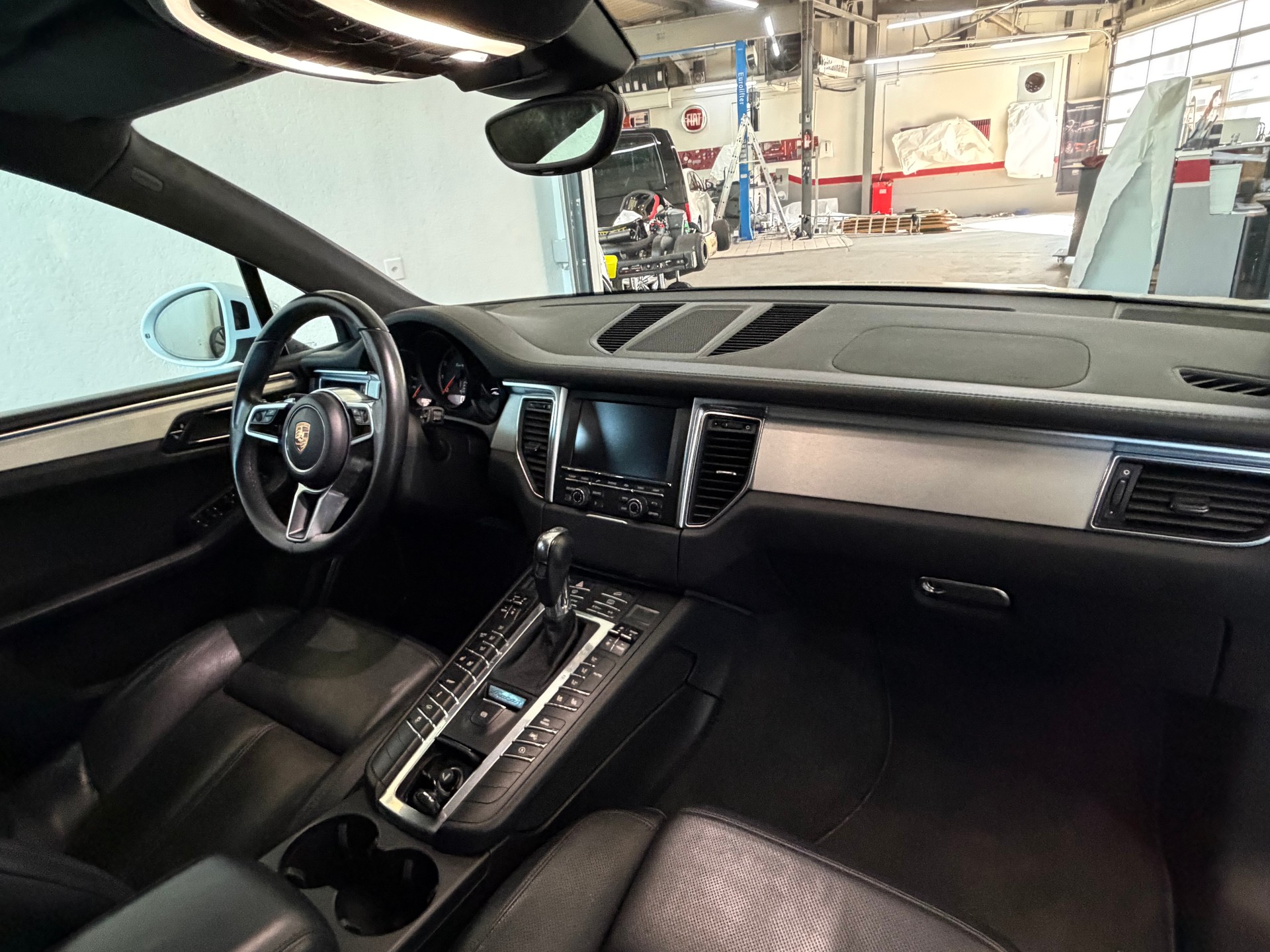 PORSCHE Macan Turbo PDK-image-9