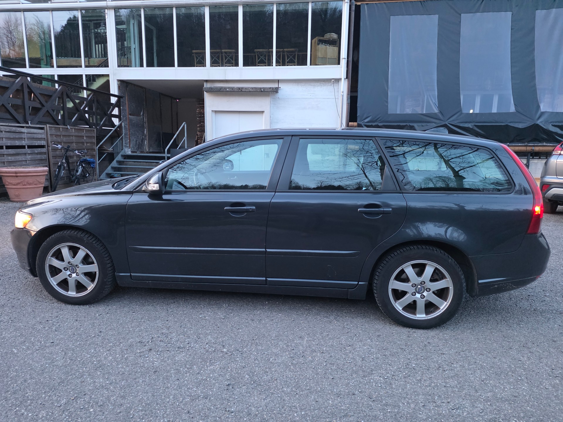 VOLVO V50 2.0D ☆☆☆ Exportfahrzeug ☆☆☆-showroom-element-2