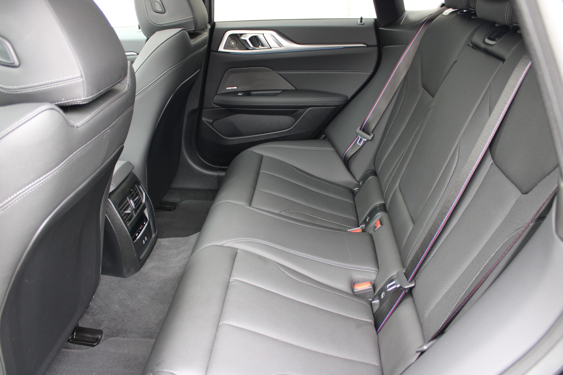 BMW i4 M60 M Sport Pro-image-11