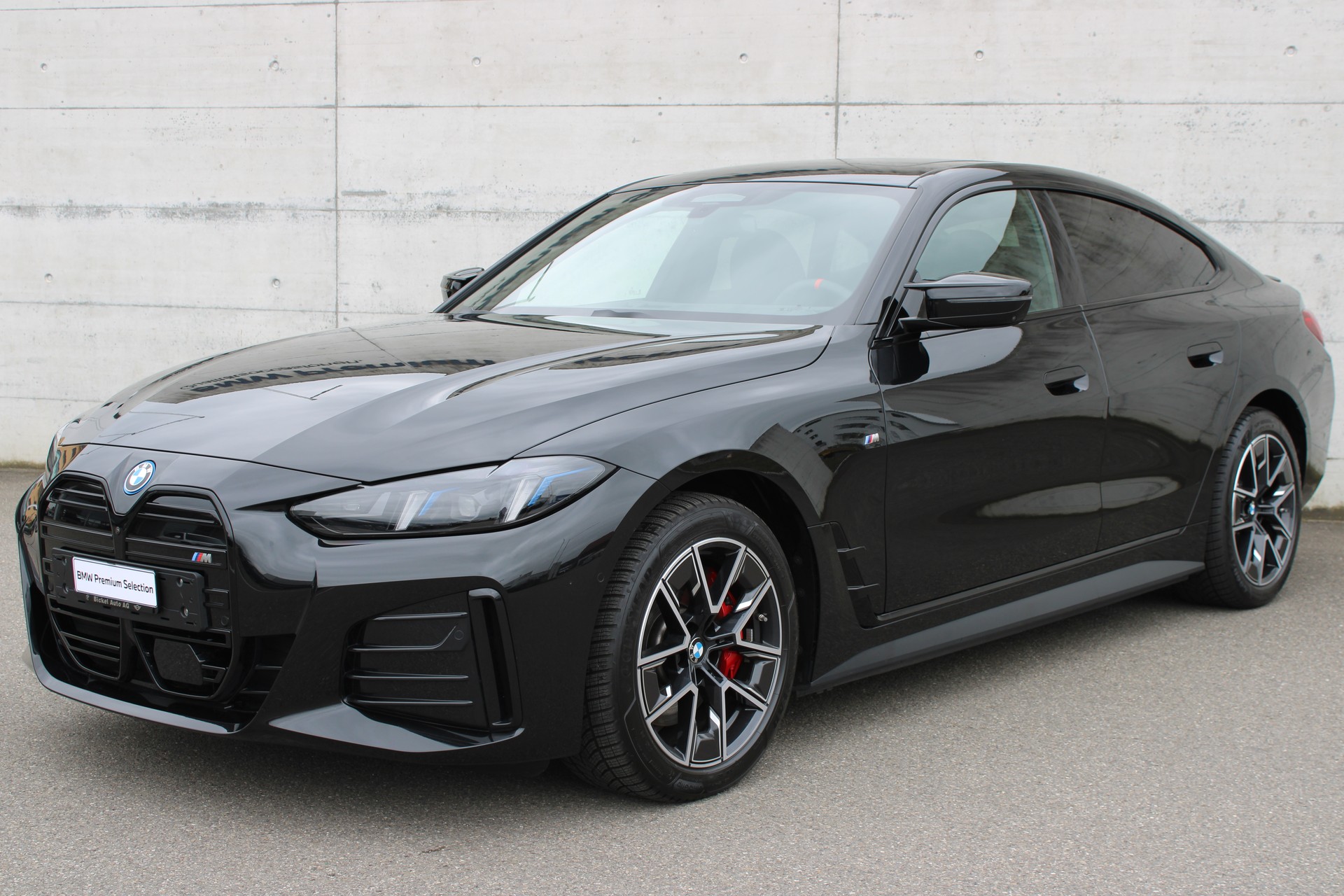 BMW i4 M60 M Sport Pro-showroom-element-1