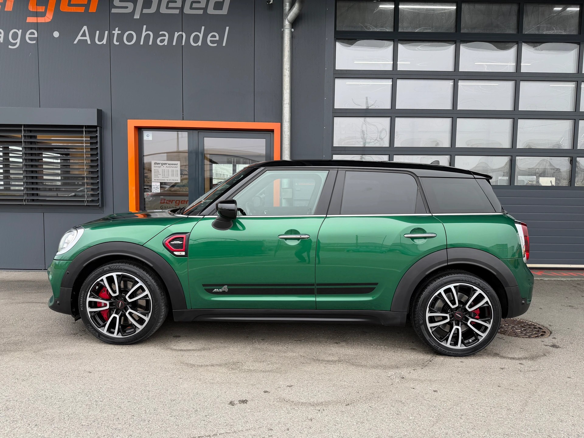 MINI Countryman John Cooper Works ALL4 Steptronic-showroom-element-1