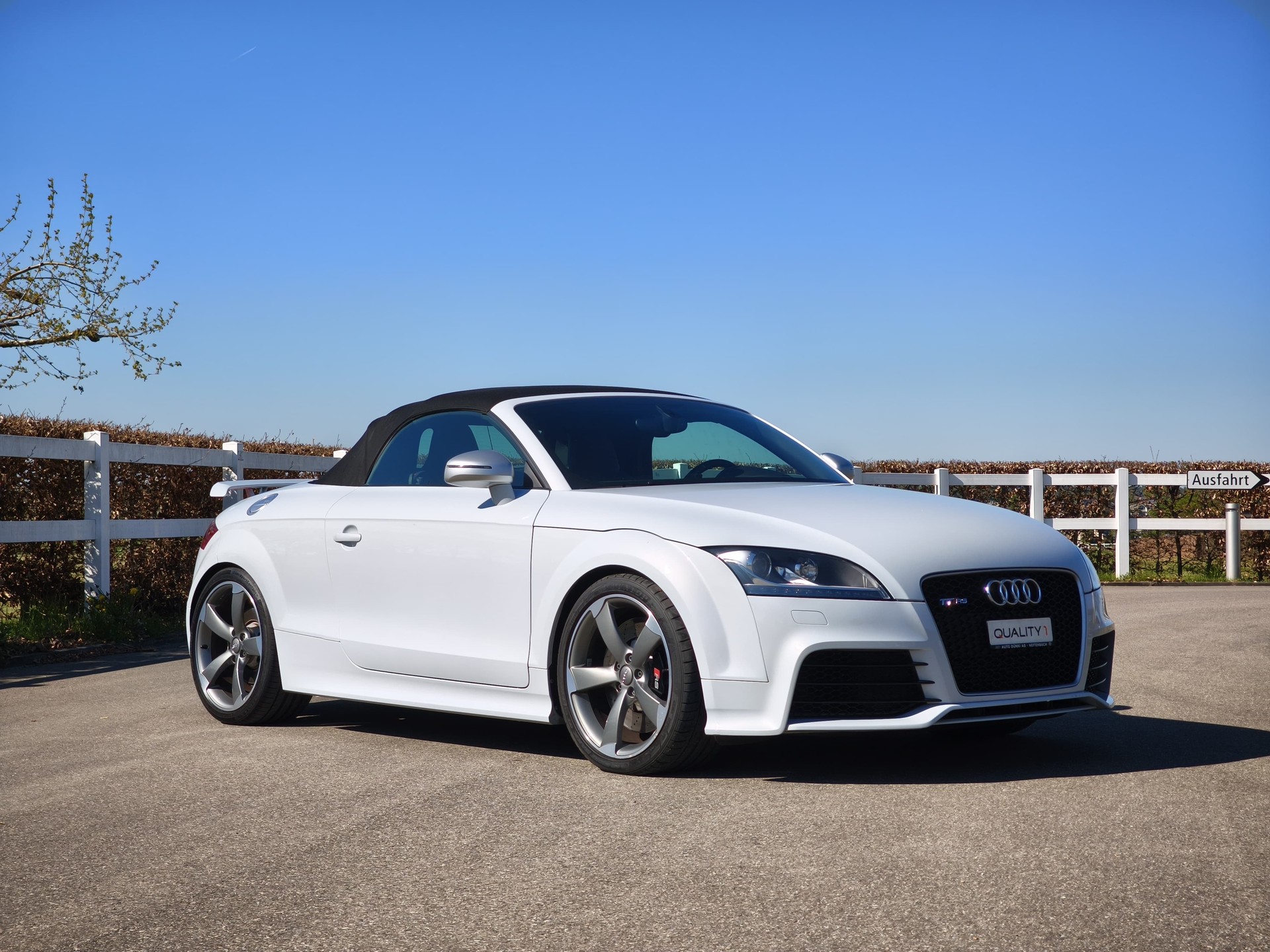 AUDI TT RS Roadster 2.5 TFSI quattro-image-1