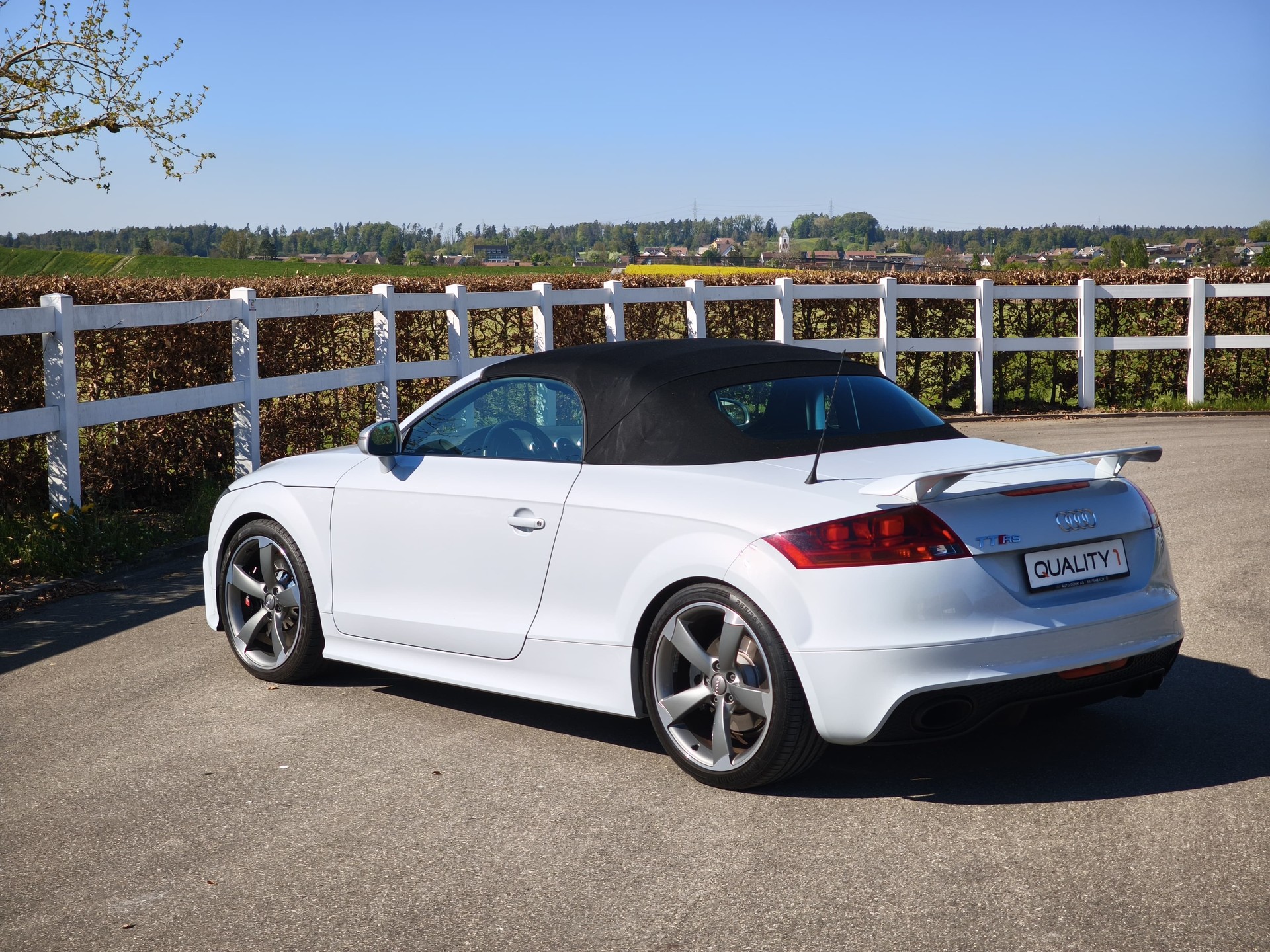 AUDI TT RS Roadster 2.5 TFSI quattro-image-4