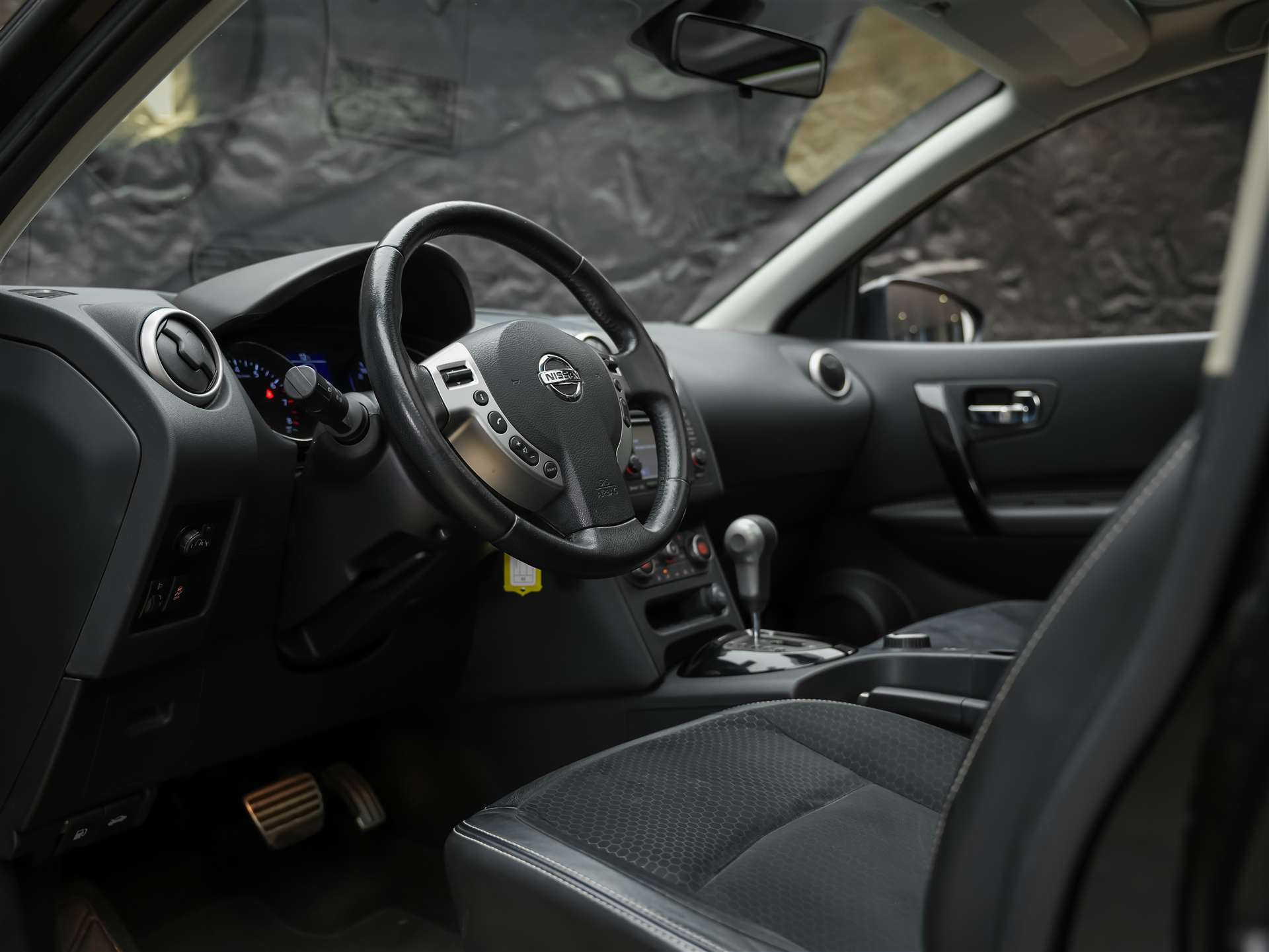 NISSAN Qashqai 2.0 16V 360 4x4 *Panorama*Leder/Alcantara*360° Kamera*-image-8