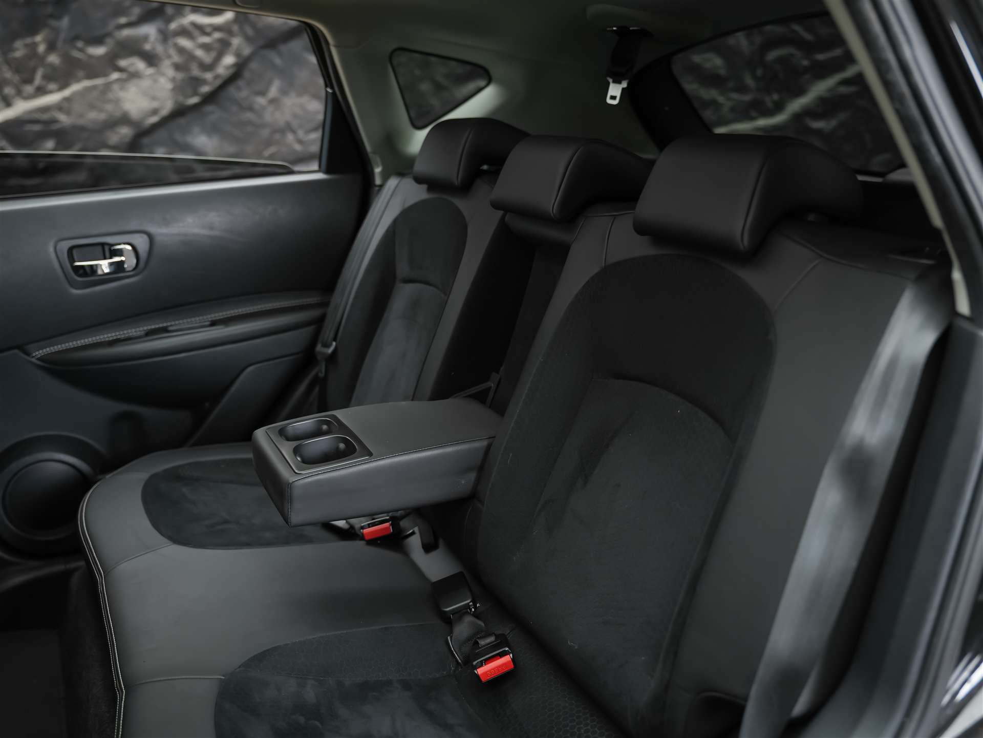 NISSAN Qashqai 2.0 16V 360 4x4 *Panorama*Leder/Alcantara*360° Kamera*-image-14