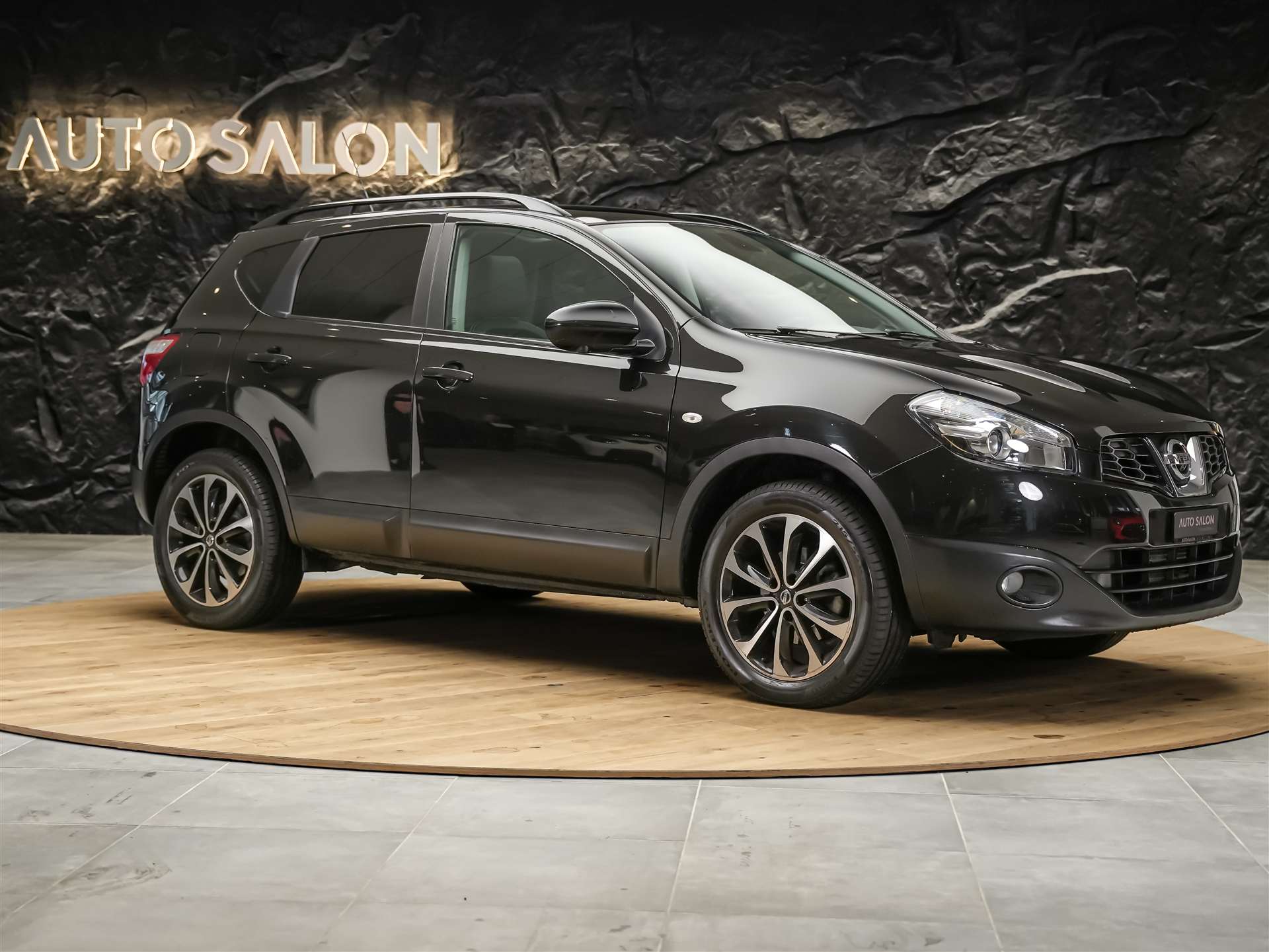 NISSAN Qashqai 2.0 16V 360 4x4 *Panorama*Leder/Alcantara*360° Kamera*-image-6
