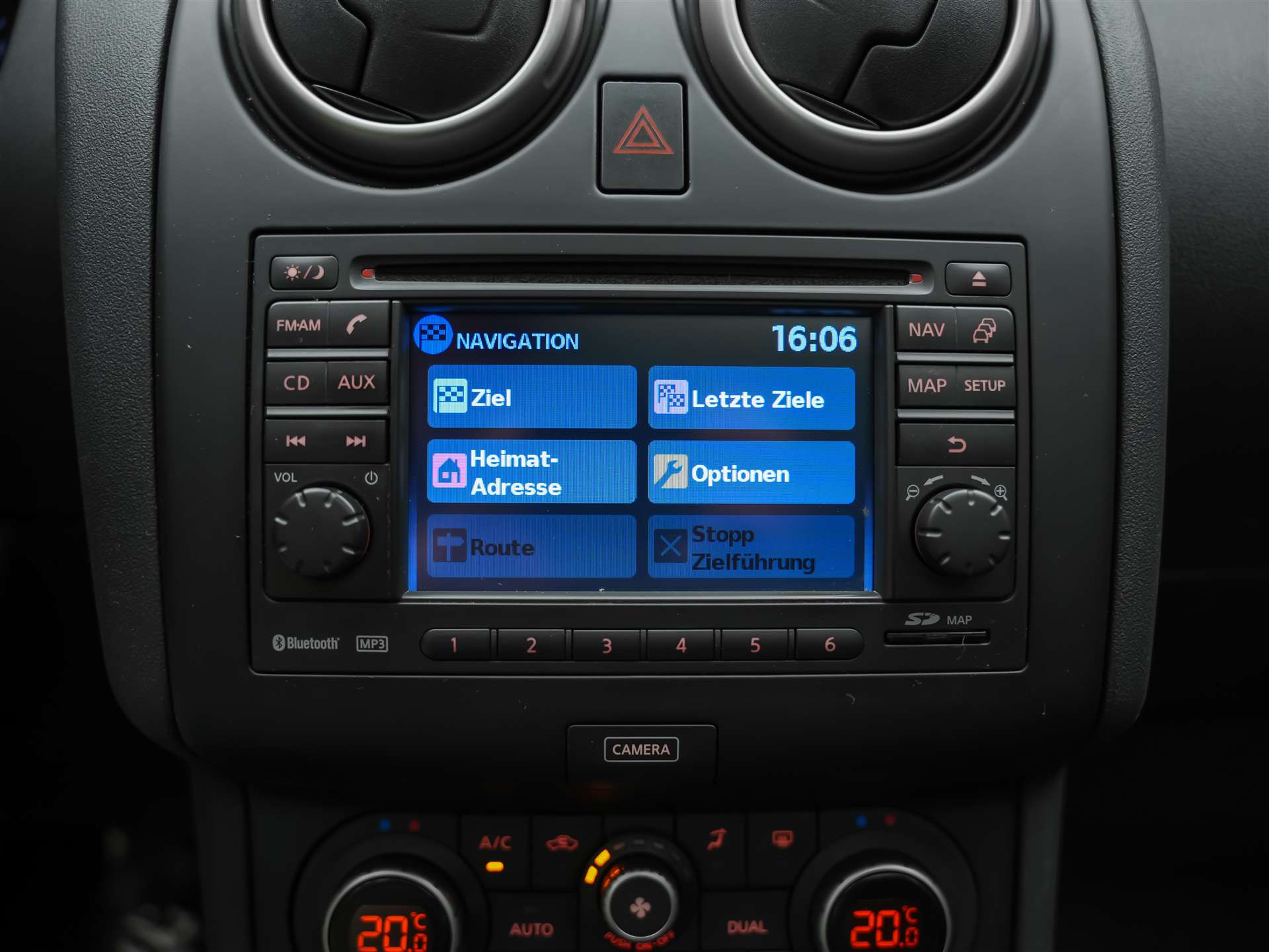 NISSAN Qashqai 2.0 16V 360 4x4 *Panorama*Leder/Alcantara*360° Kamera*-image-29