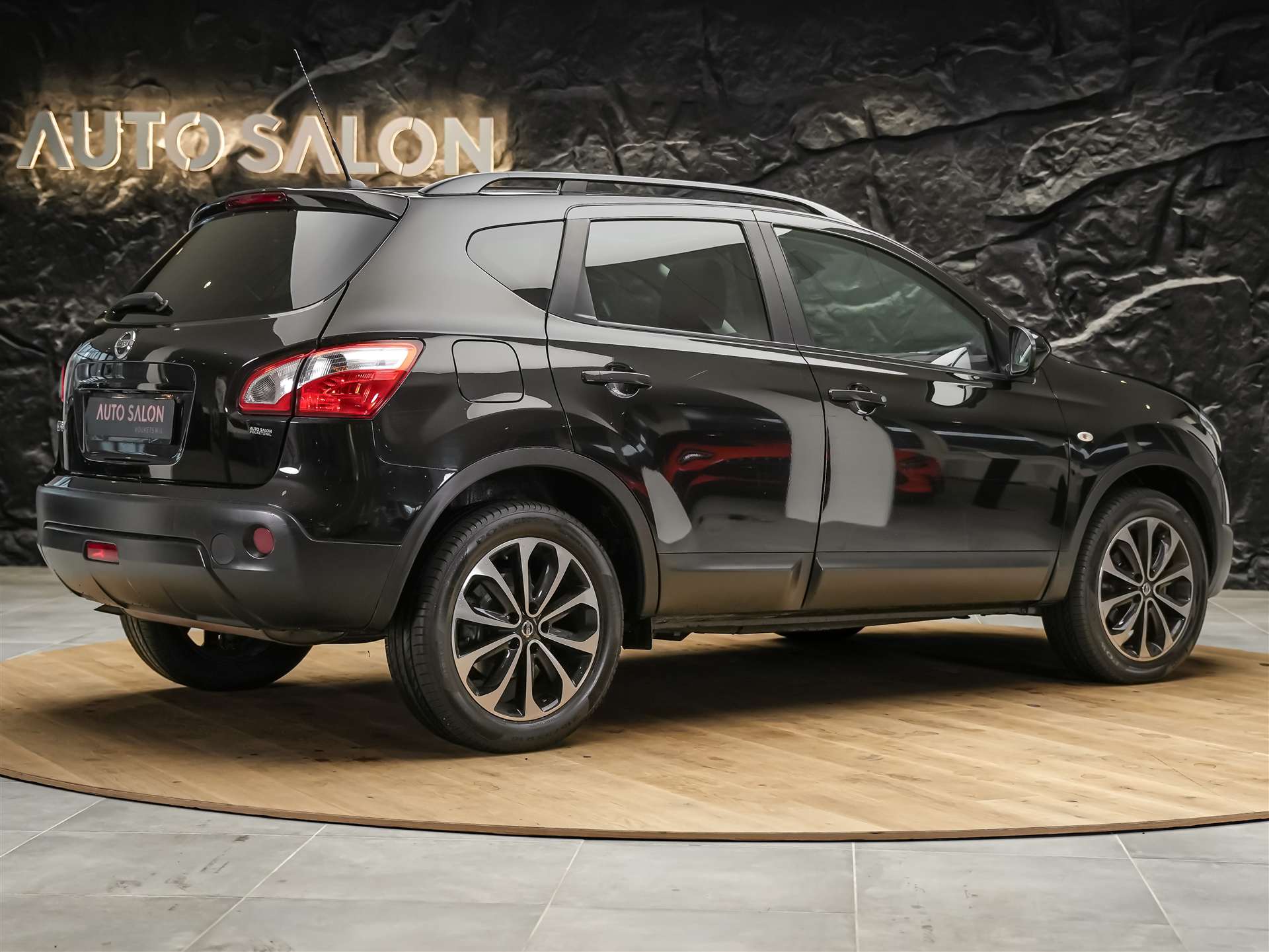 NISSAN Qashqai 2.0 16V 360 4x4 *Panorama*Leder/Alcantara*360° Kamera*-image-5