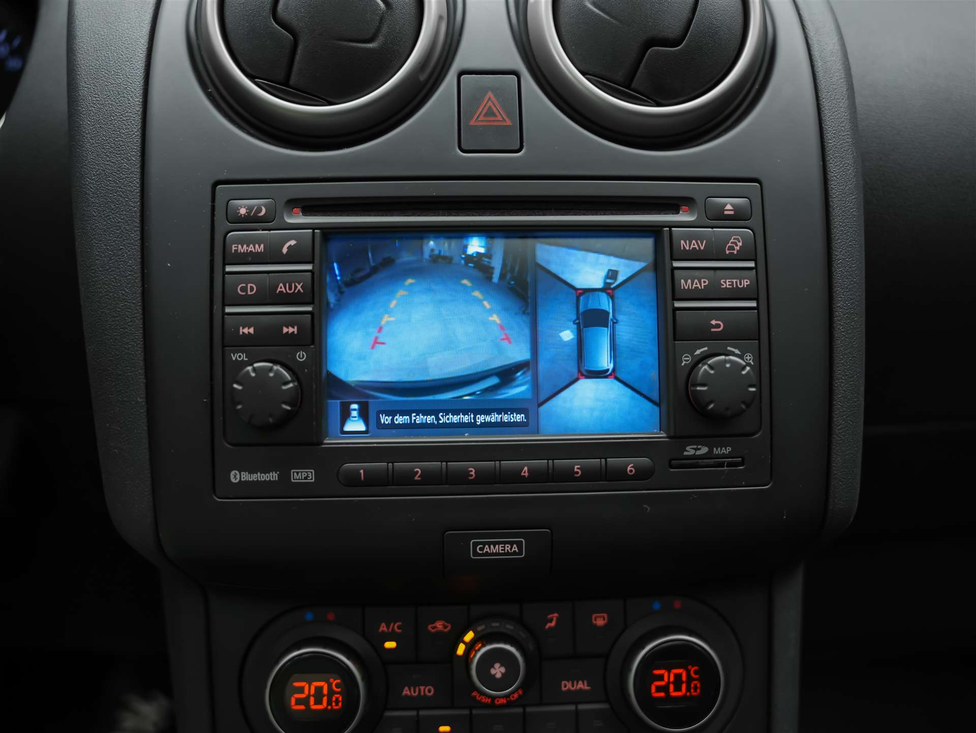 NISSAN Qashqai 2.0 16V 360 4x4 *Panorama*Leder/Alcantara*360° Kamera*-image-28