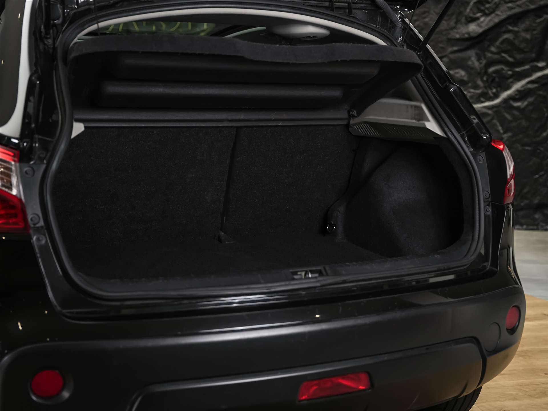 NISSAN Qashqai 2.0 16V 360 4x4 *Panorama*Leder/Alcantara*360° Kamera*-image-31