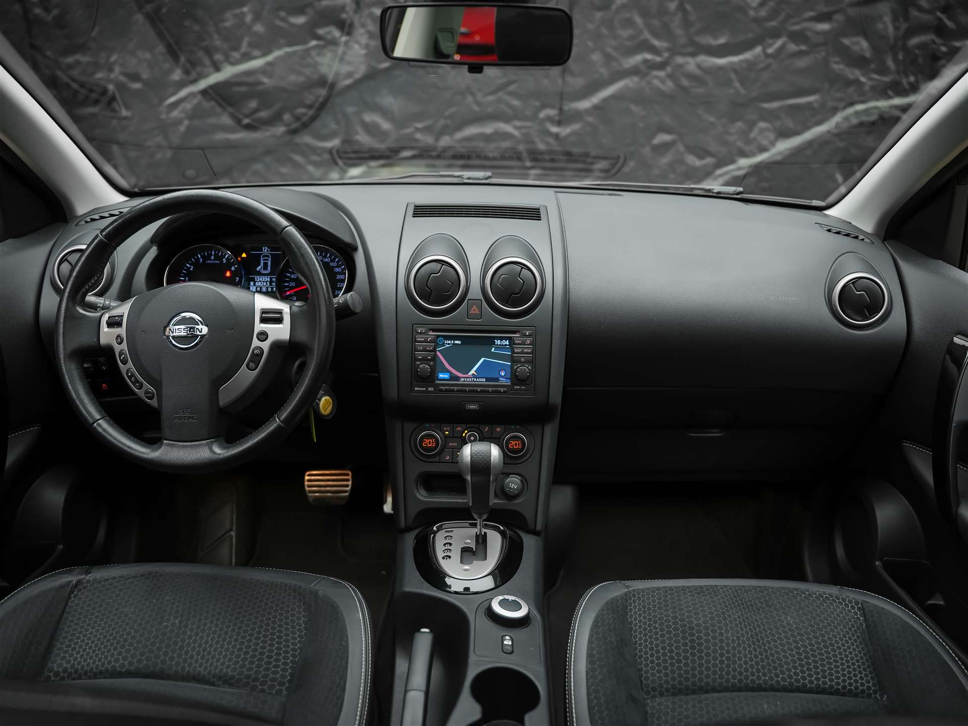 NISSAN Qashqai 2.0 16V 360 4x4 *Panorama*Leder/Alcantara*360° Kamera*-image-19