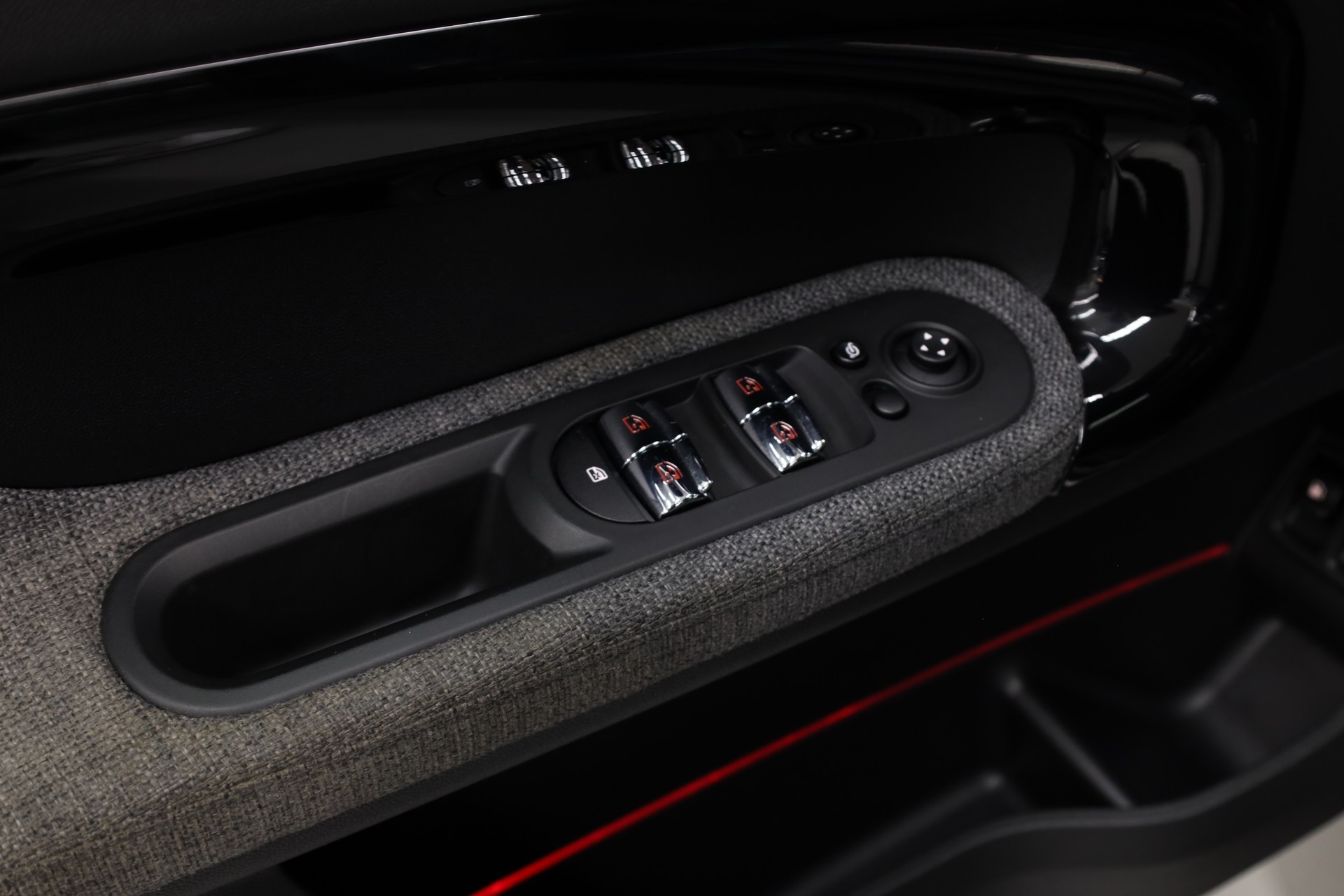MINI Countryman F60 1.5i Cooper S E ALL4-image-23