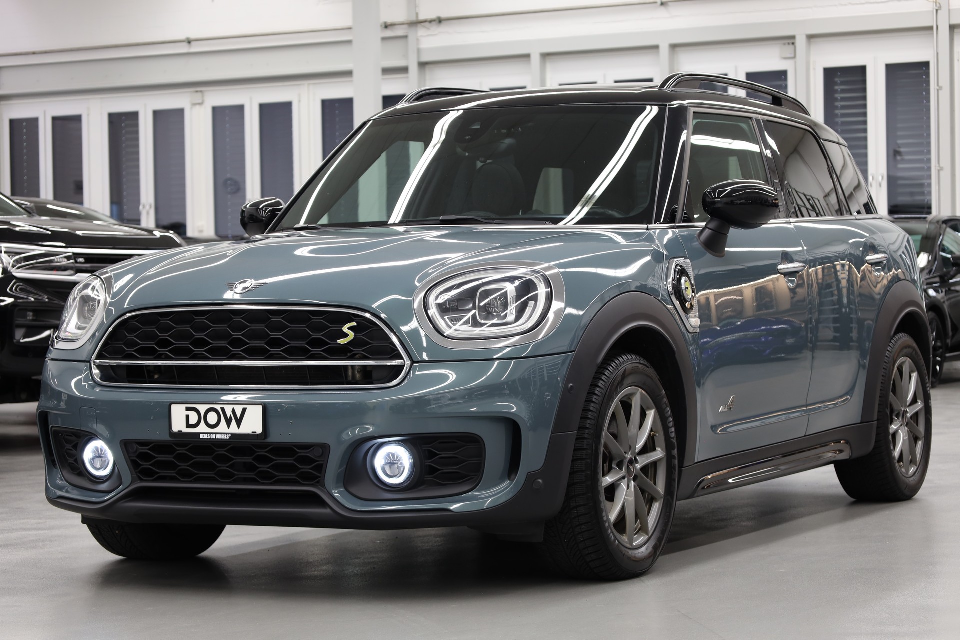 MINI Countryman F60 1.5i Cooper S E ALL4-showroom-element-3