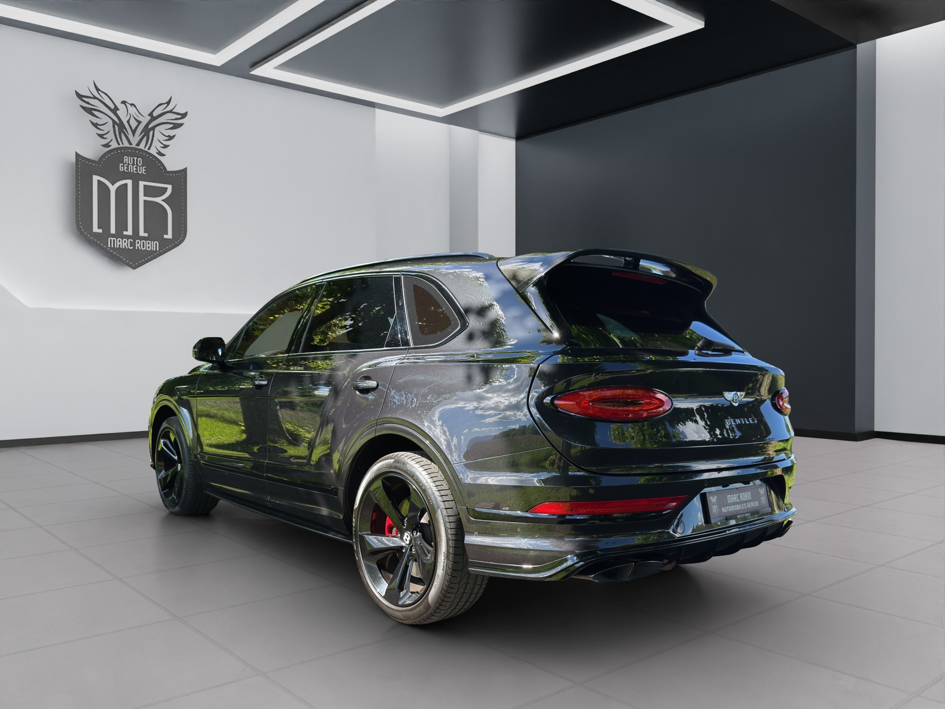 BENTLEY Bentayga V8-image-5