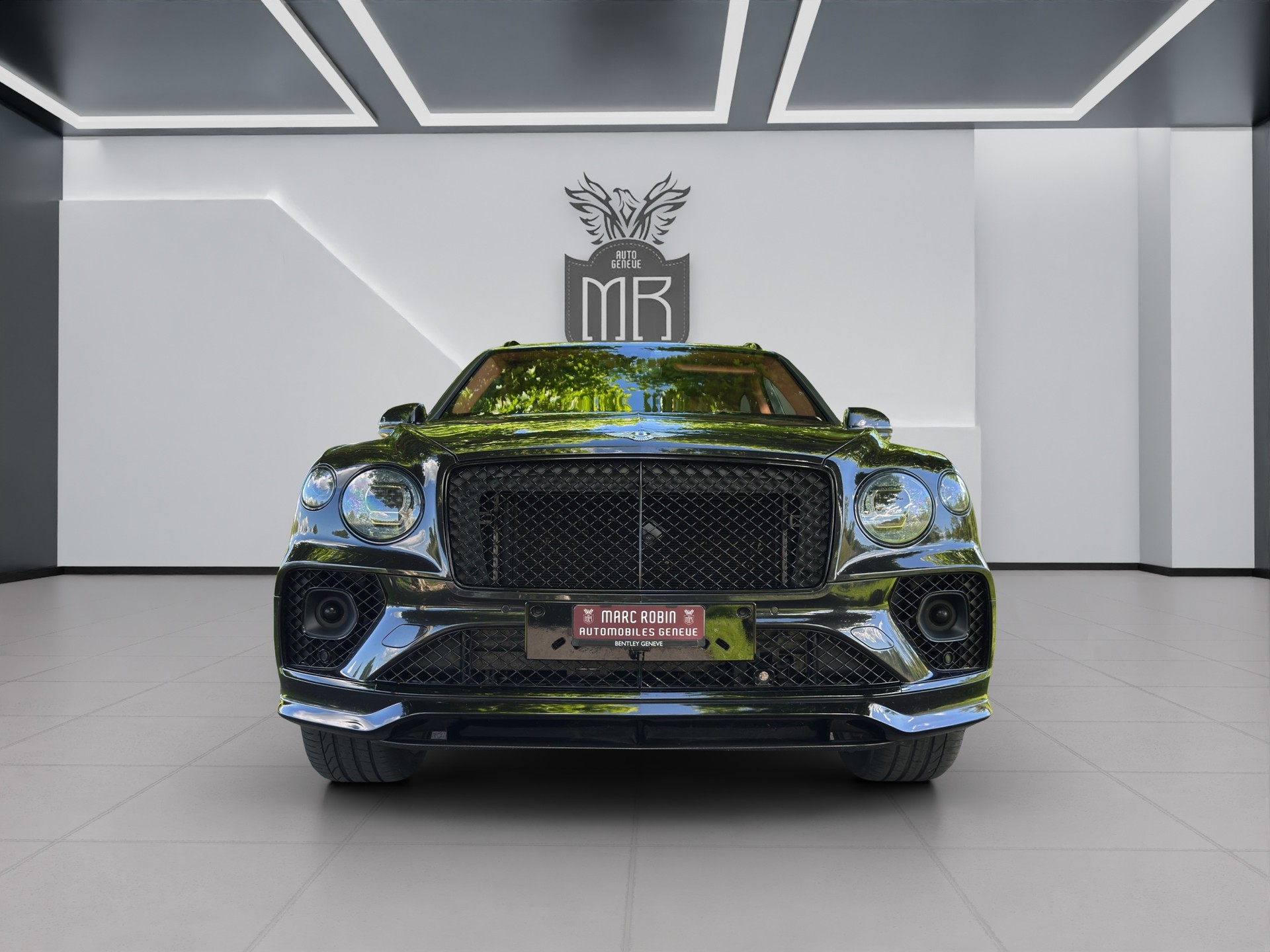 BENTLEY Bentayga V8-showroom-element-1