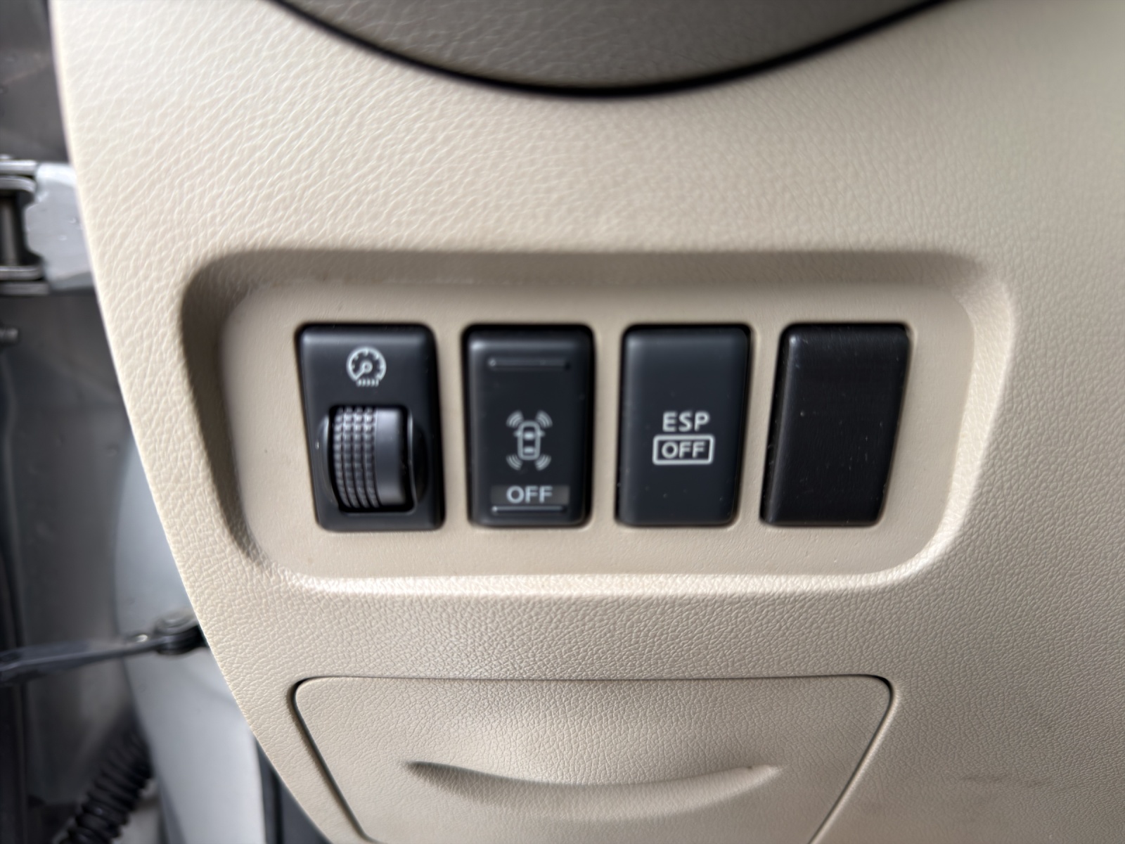 RENAULT Koleos 2.5 Dynamique Luxe 4x4-image-22