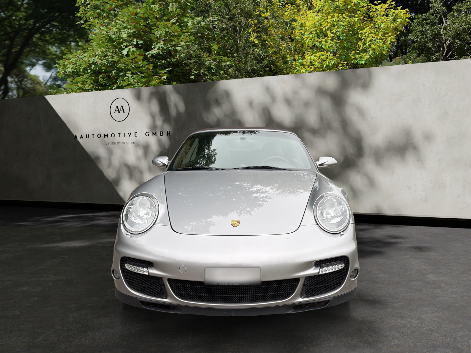 PORSCHE Turbo-showroom-element-1
