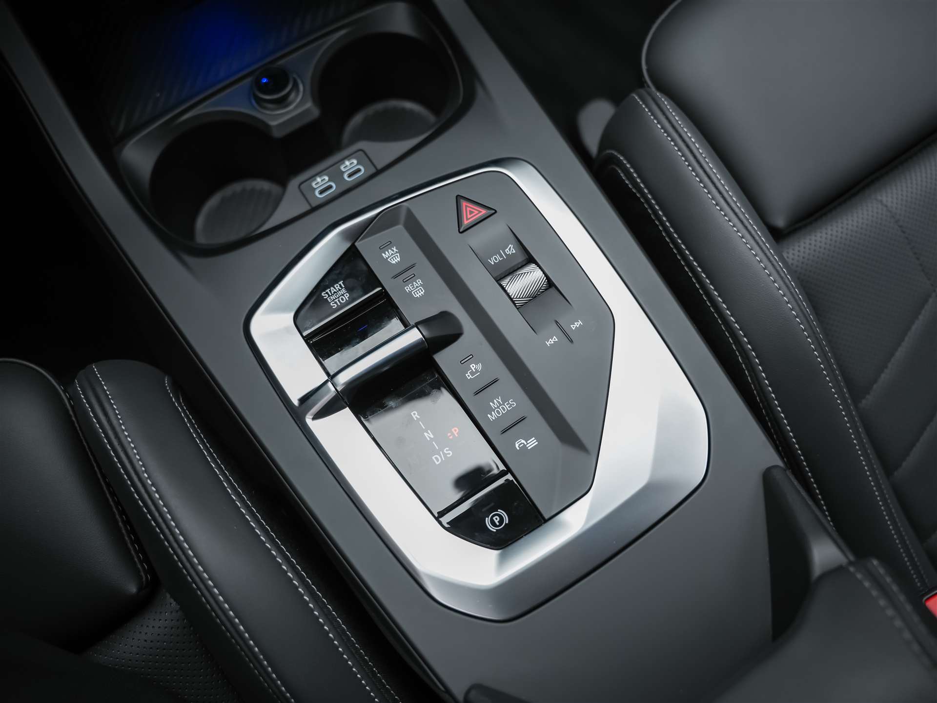 BMW M135 xDrive *Harman/Kardon*Sportsitze*Sitzheizung*Keyless Go*-image-20