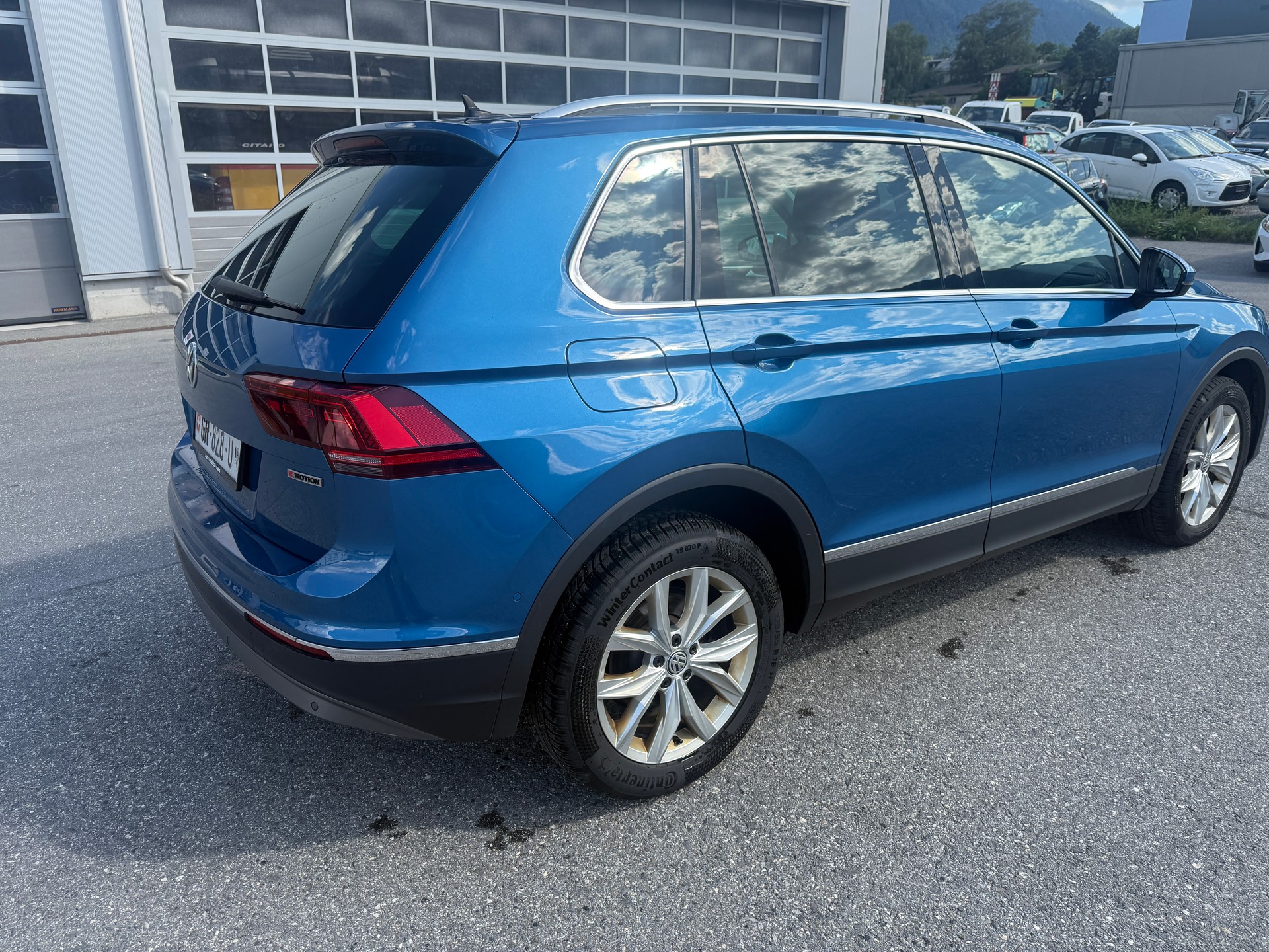 VW Tiguan 2.0 TDI SCR Highline 4Motion DSG-image-3