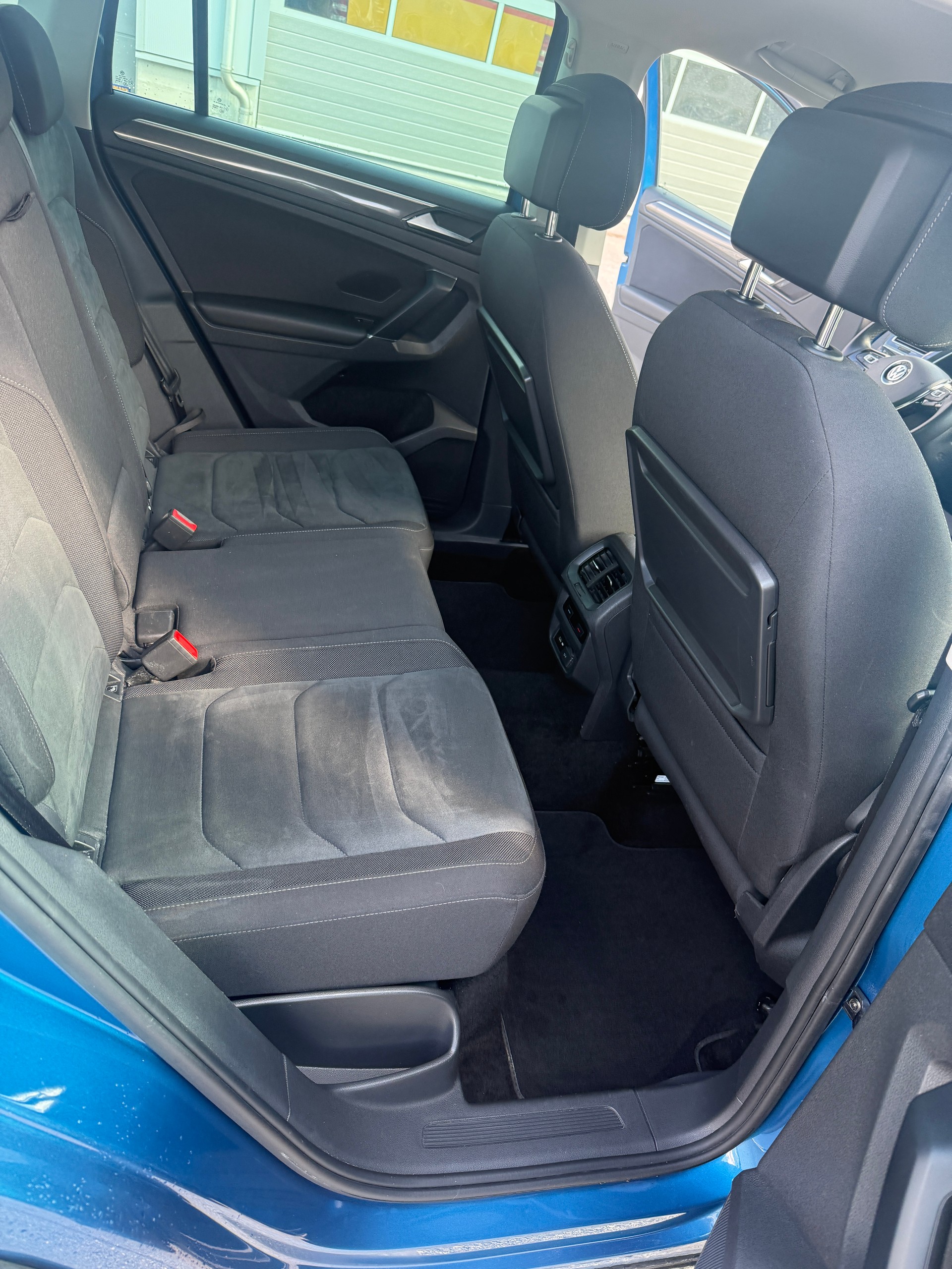 VW Tiguan 2.0 TDI SCR Highline 4Motion DSG-image-9