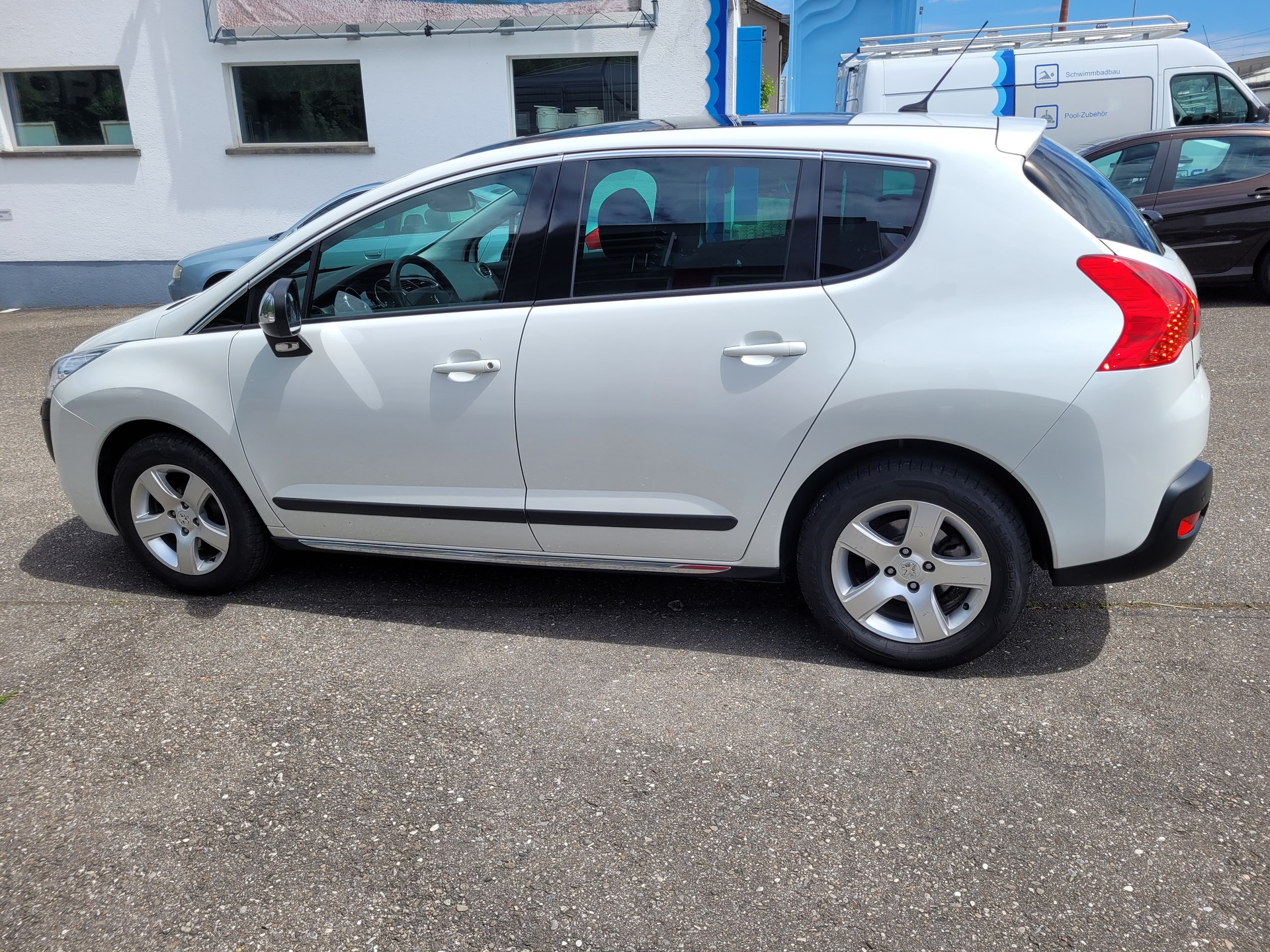 PEUGEOT 3008 1.6 16V T Sport Pack Tiptronic-image-2