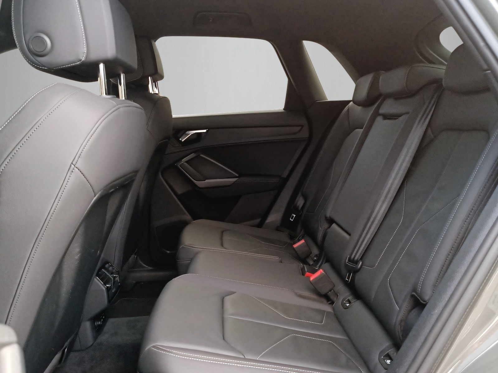 AUDI Q3 35 TFSI advanced S-tronic-image-15