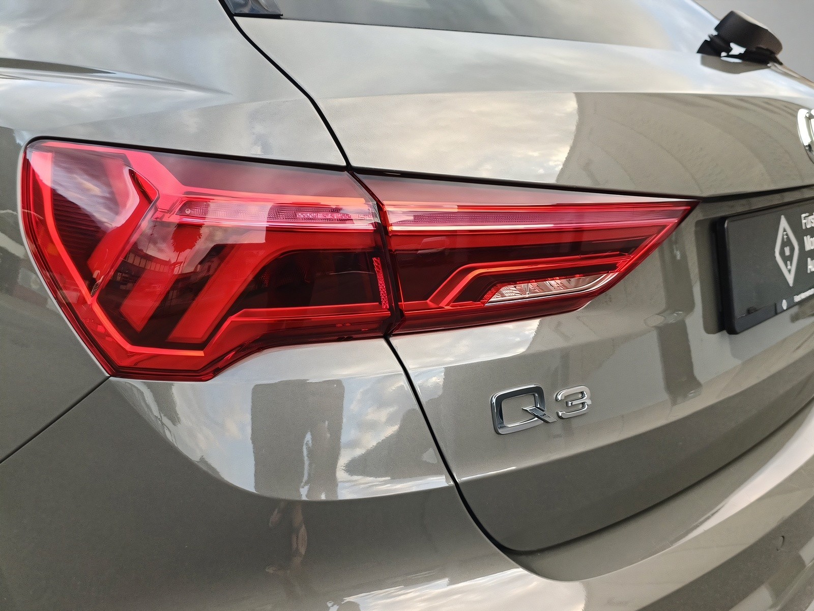 AUDI Q3 35 TFSI advanced S-tronic-image-10