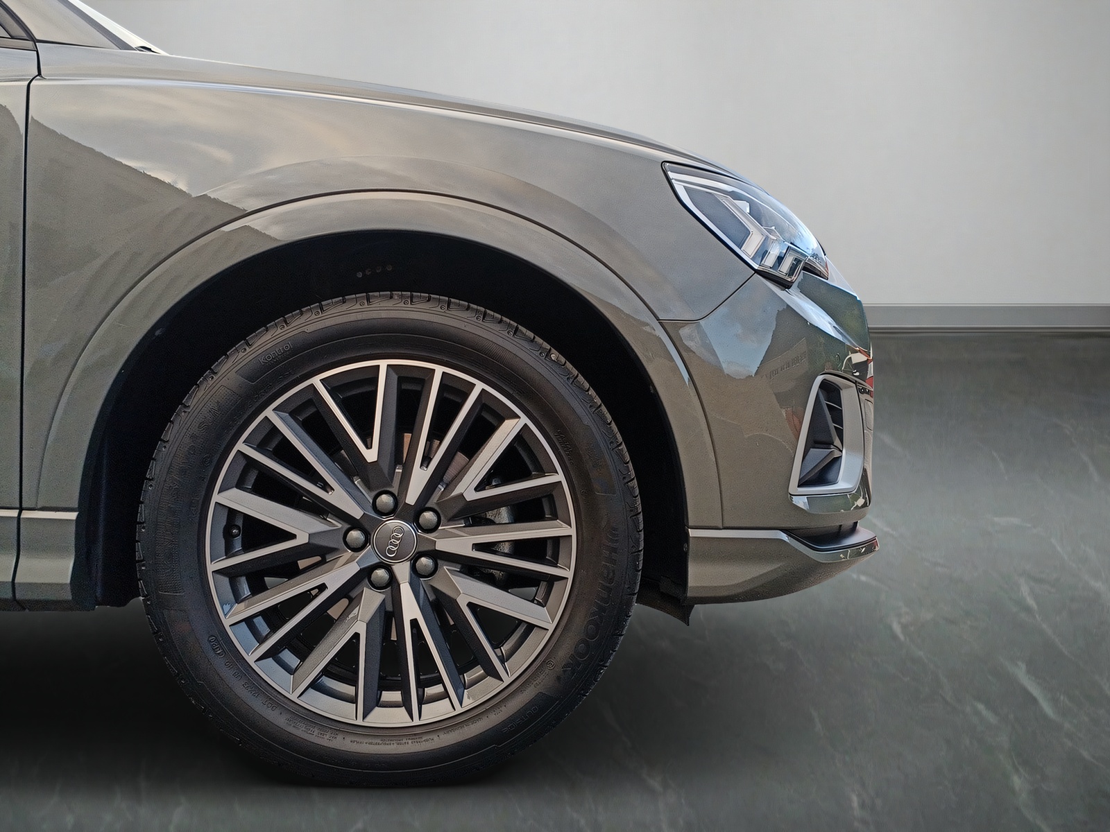 AUDI Q3 35 TFSI advanced S-tronic-image-9
