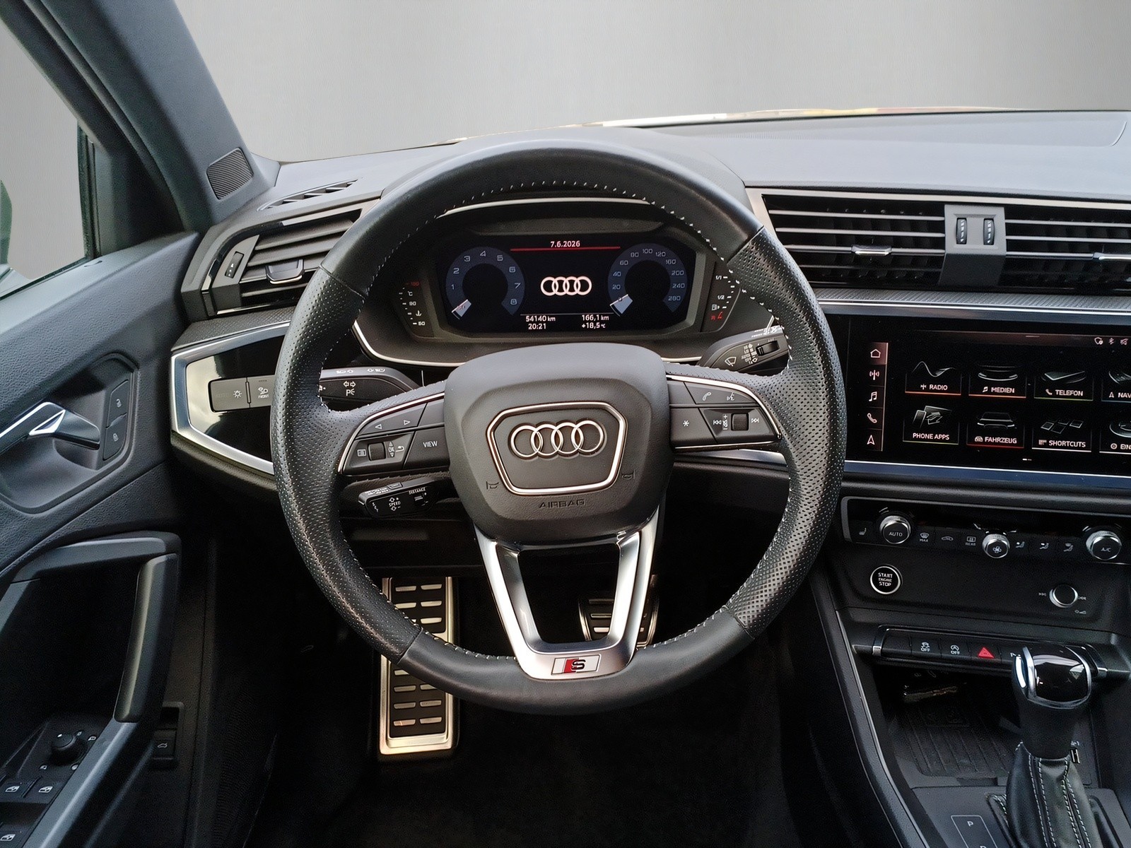 AUDI Q3 35 TFSI advanced S-tronic-image-14