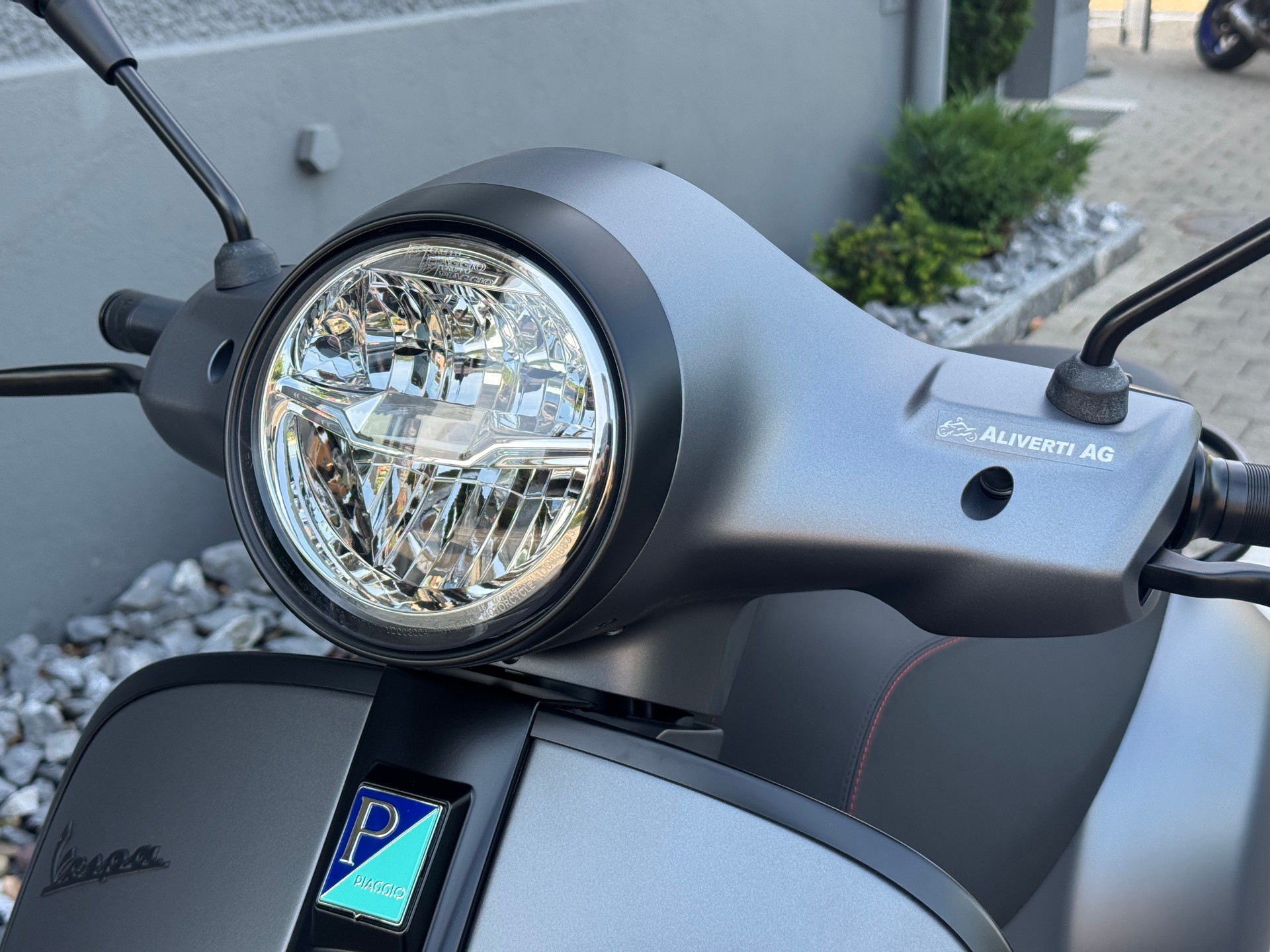 PIAGGIO Vespa GTS 125 Super Sport RST Euro 5+-image-2