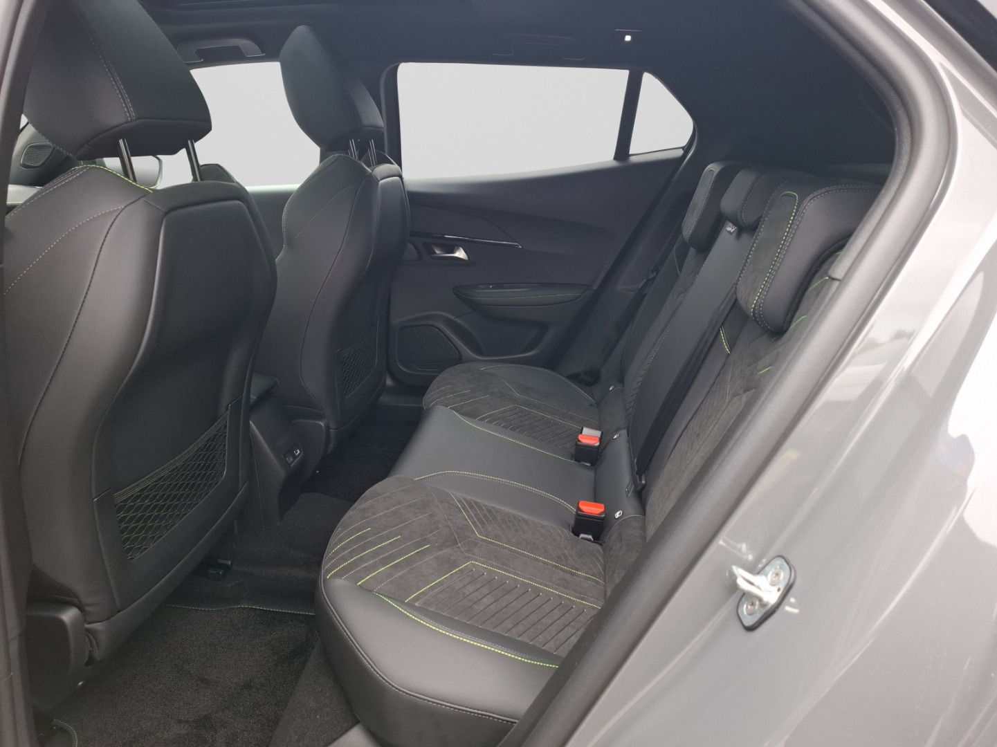 PEUGEOT 2008 NEW 1.2 145 MHEV GT-image-6