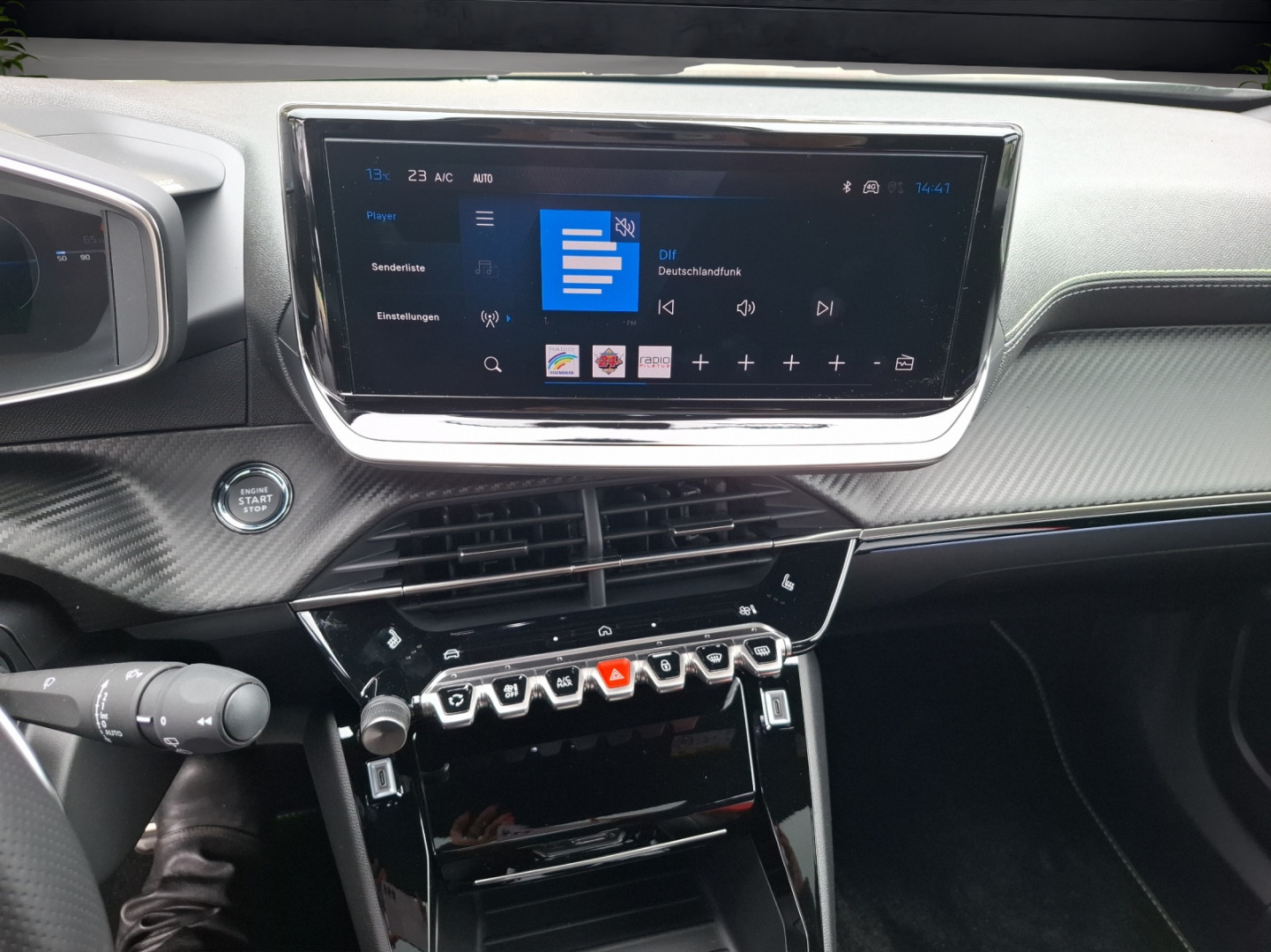 PEUGEOT 2008 NEW 1.2 145 MHEV GT-image-13