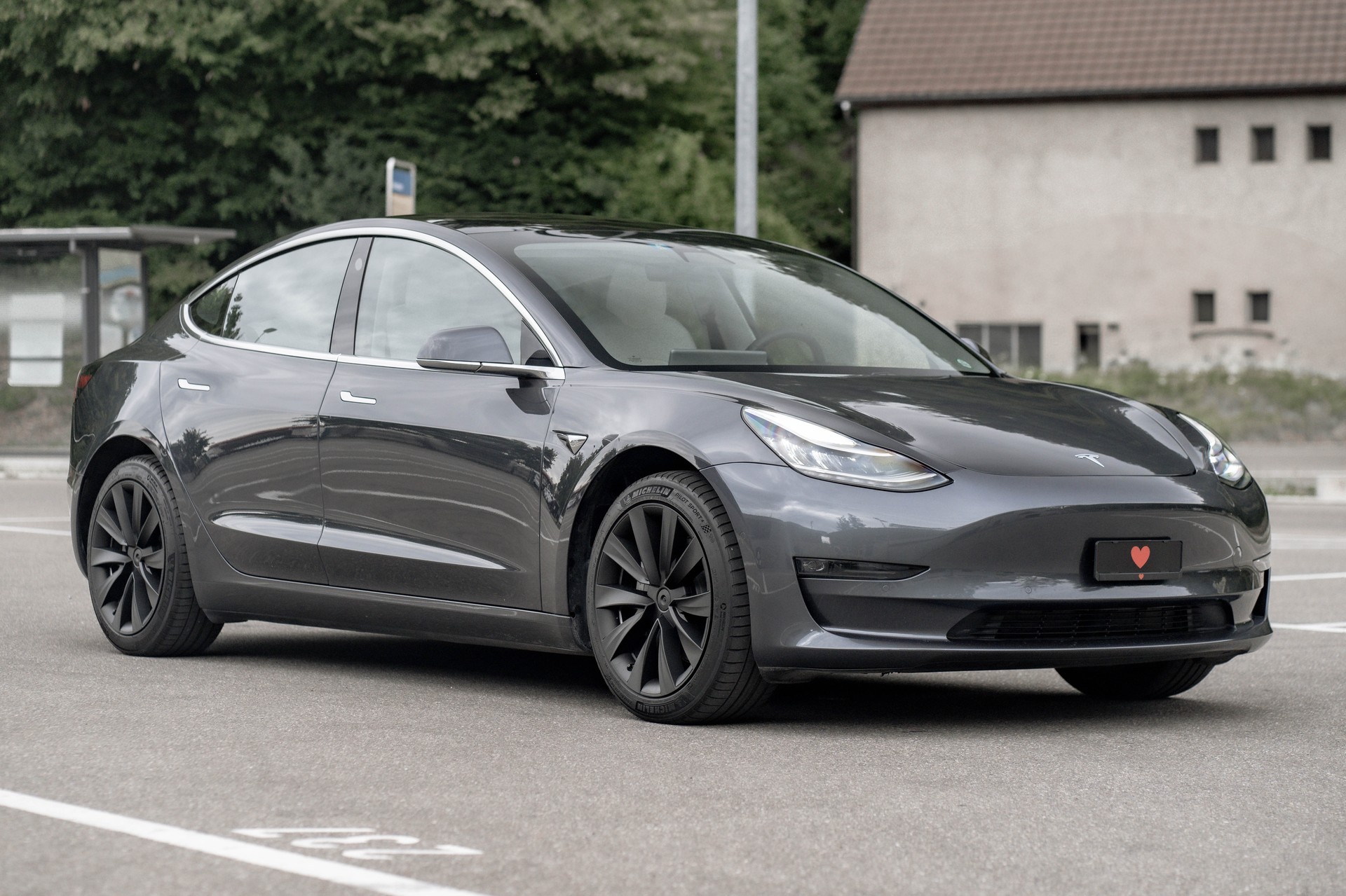 TESLA Model 3 Long Range Dual Motor AWD * FRISCH AB MFK * NEUE BREMSEN VO & HI * Beschleunigungsschub *-showroom-element-2