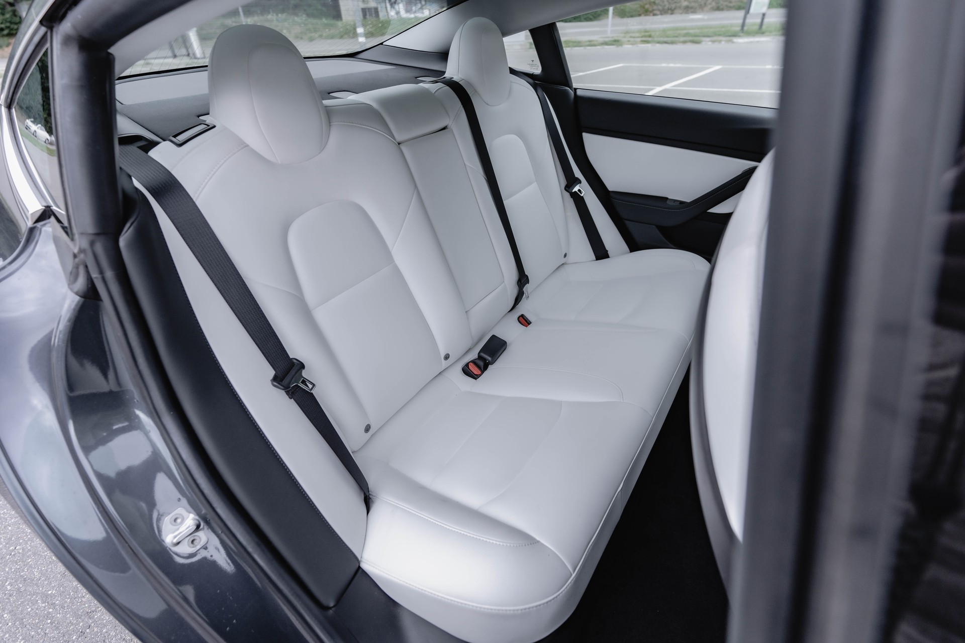 TESLA Model 3 Long Range Dual Motor AWD * FRISCH AB MFK * NEUE BREMSEN VO & HI * Beschleunigungsschub *-image-15