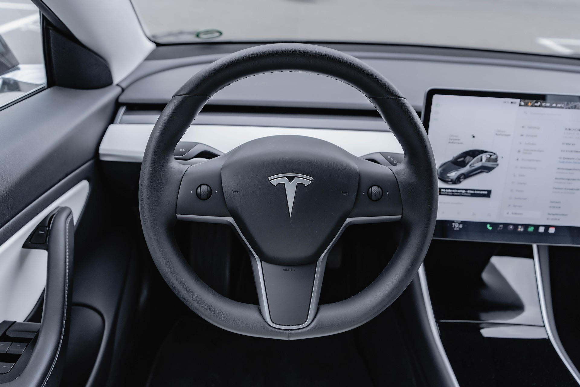 TESLA Model 3 Long Range Dual Motor AWD * FRISCH AB MFK * NEUE BREMSEN VO & HI * Beschleunigungsschub *-image-10