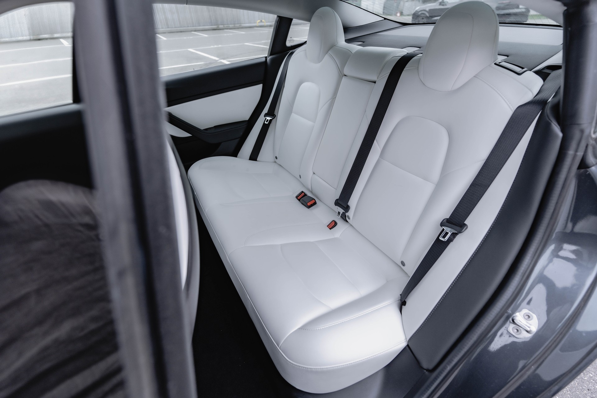TESLA Model 3 Long Range Dual Motor AWD * FRISCH AB MFK * NEUE BREMSEN VO & HI * Beschleunigungsschub *-image-14