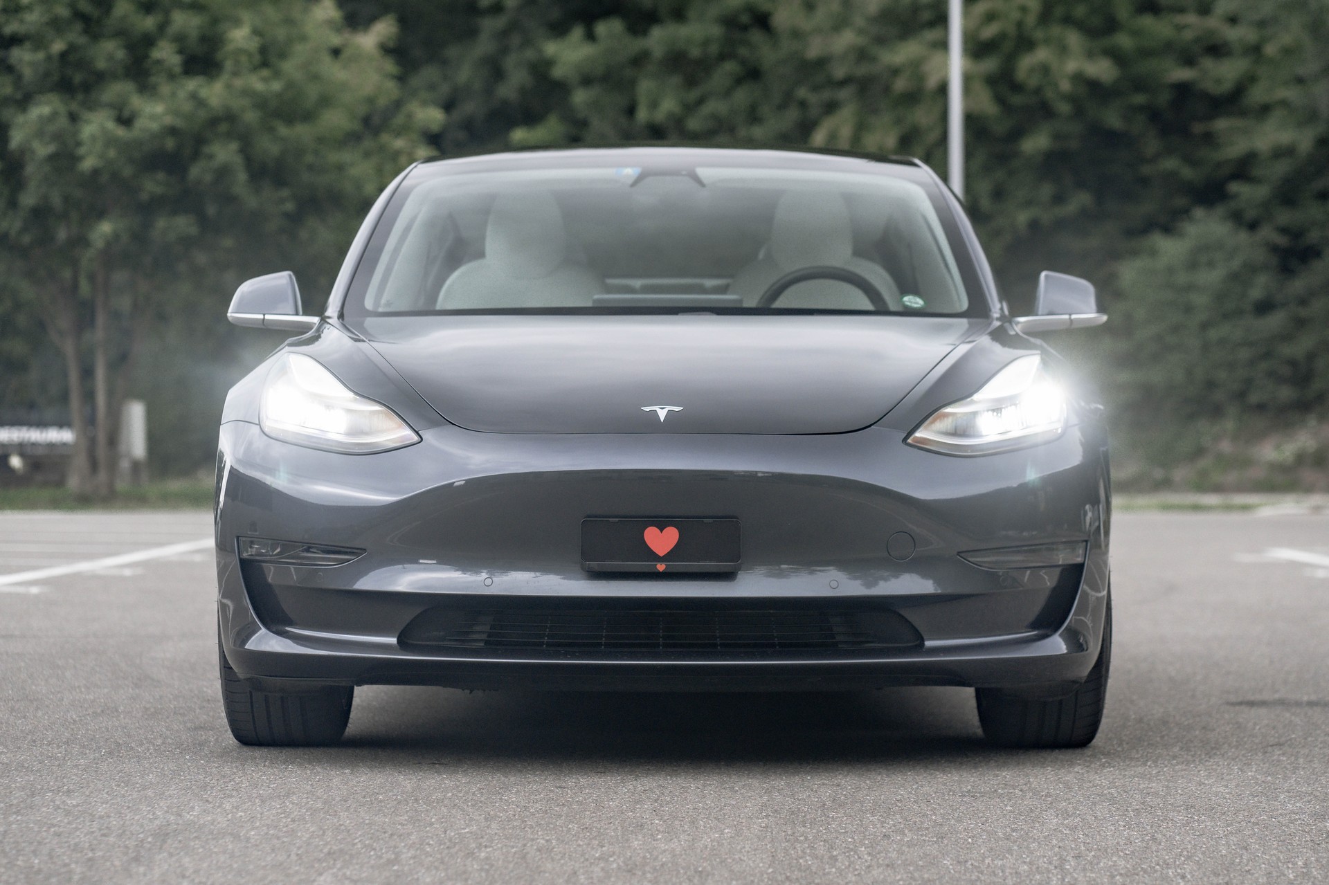 TESLA Model 3 Long Range Dual Motor AWD * FRISCH AB MFK * NEUE BREMSEN VO & HI * Beschleunigungsschub *-showroom-element-1