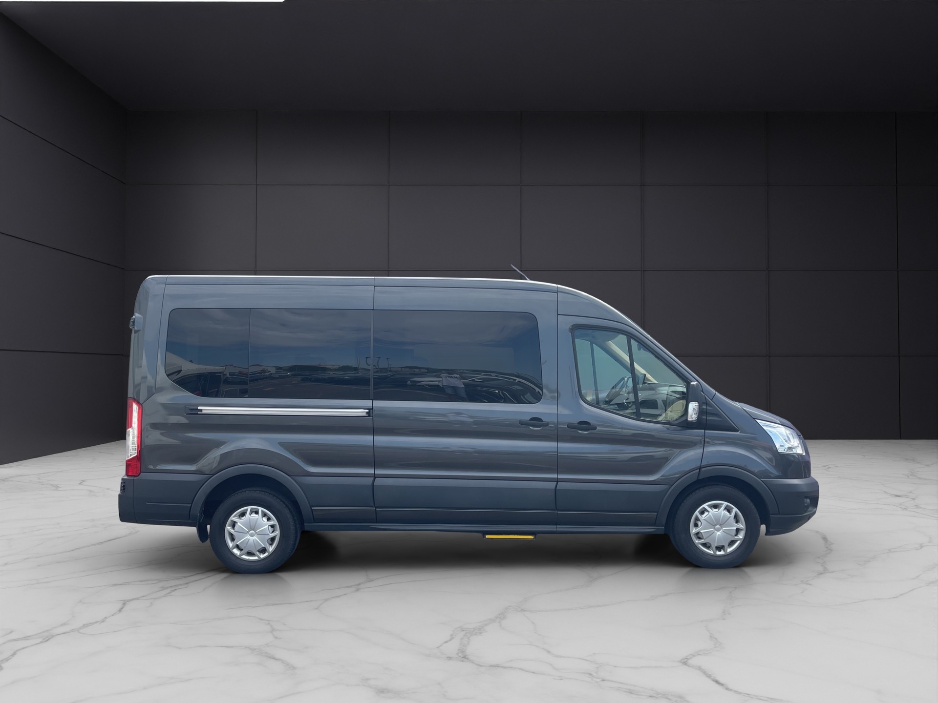 FORD Transit 9 Plätze-image-7